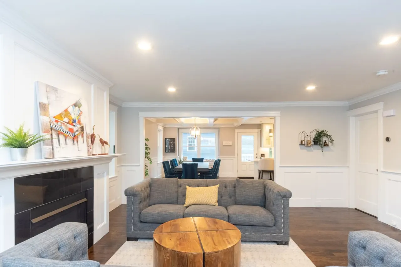Ultra-Luxurious Home near Boston (Pet-Friendly) — photo 5