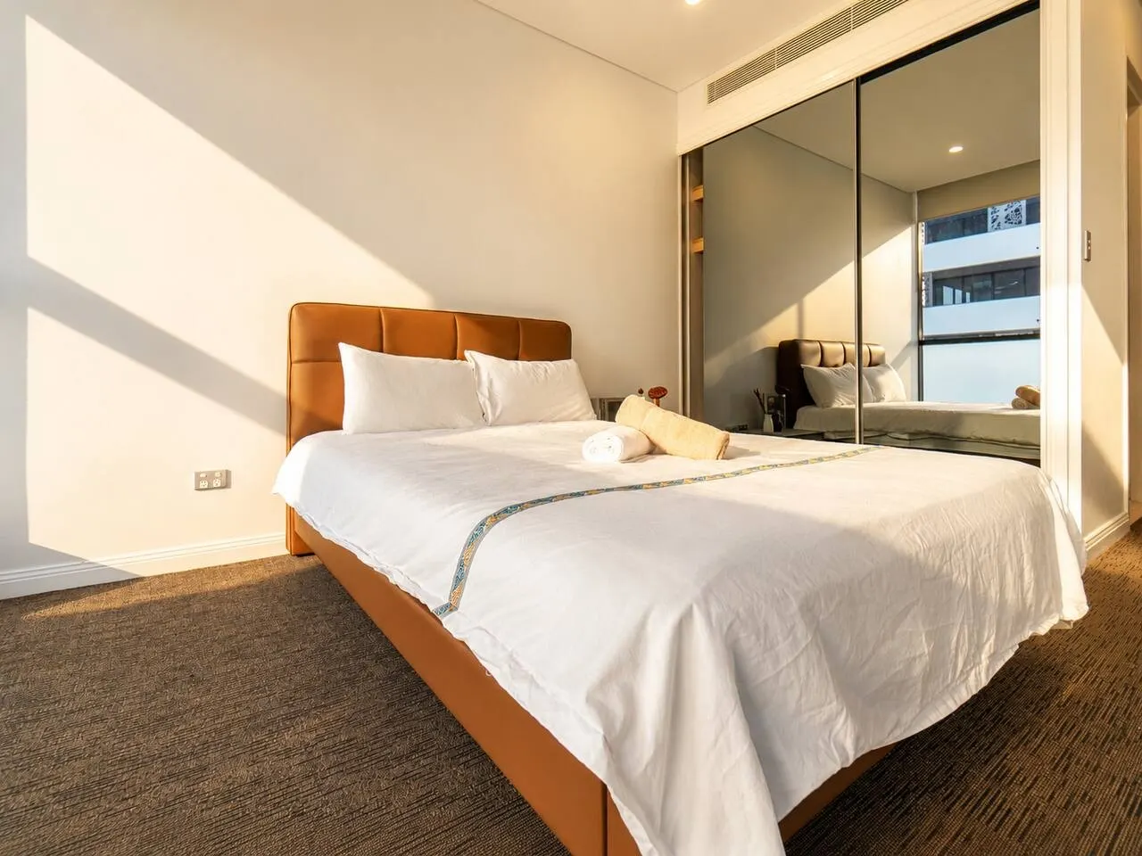 Central 3BR Olympic Park Apt with 2 Car Spaces 14