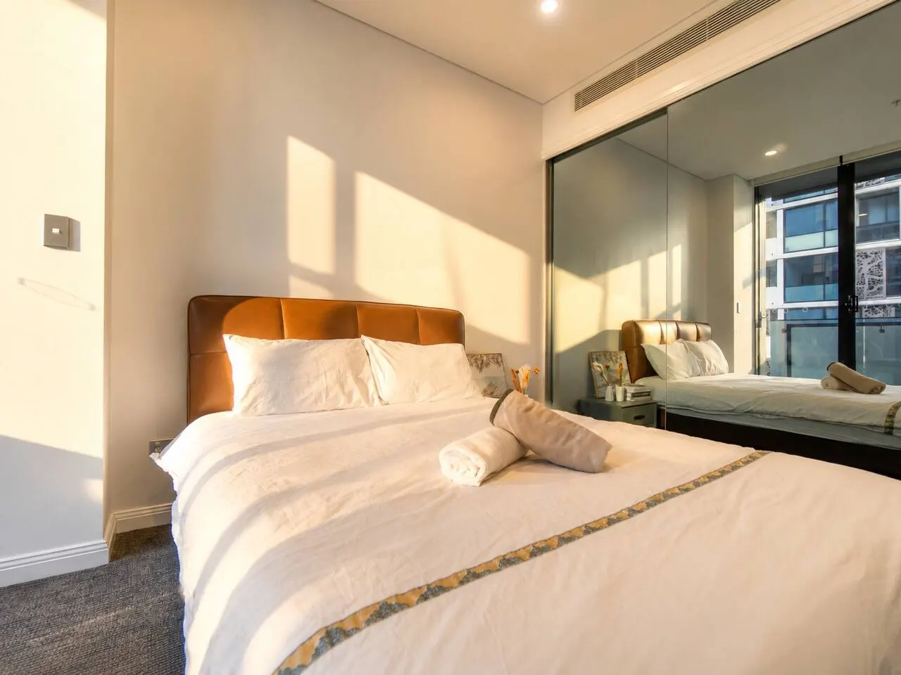 Central 3BR Olympic Park Apt with 2 Car Spaces 19