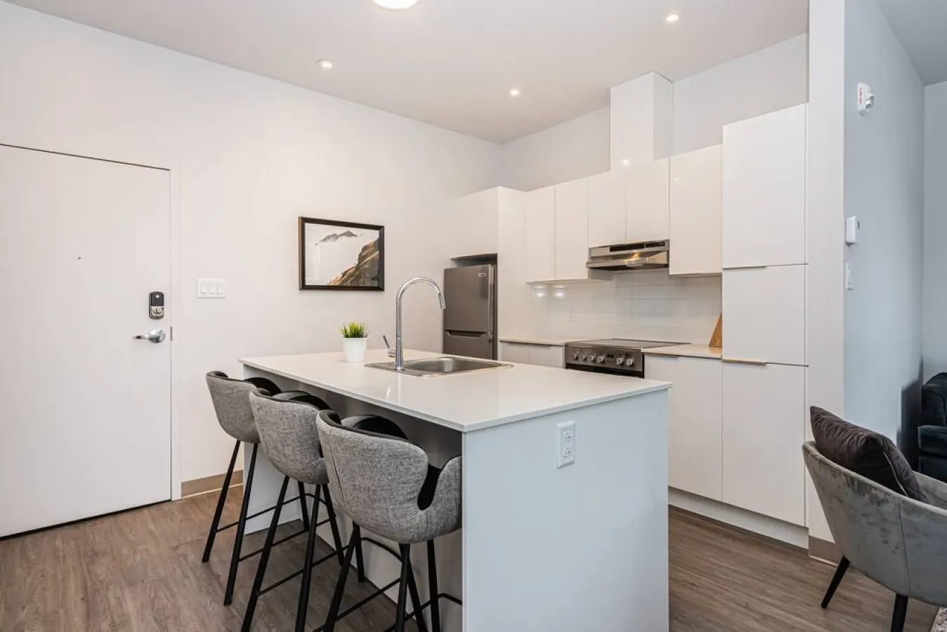 Plateau - Stylish & Fun 1 Bedroom Apartment in Le Plateau - Unit 10 9