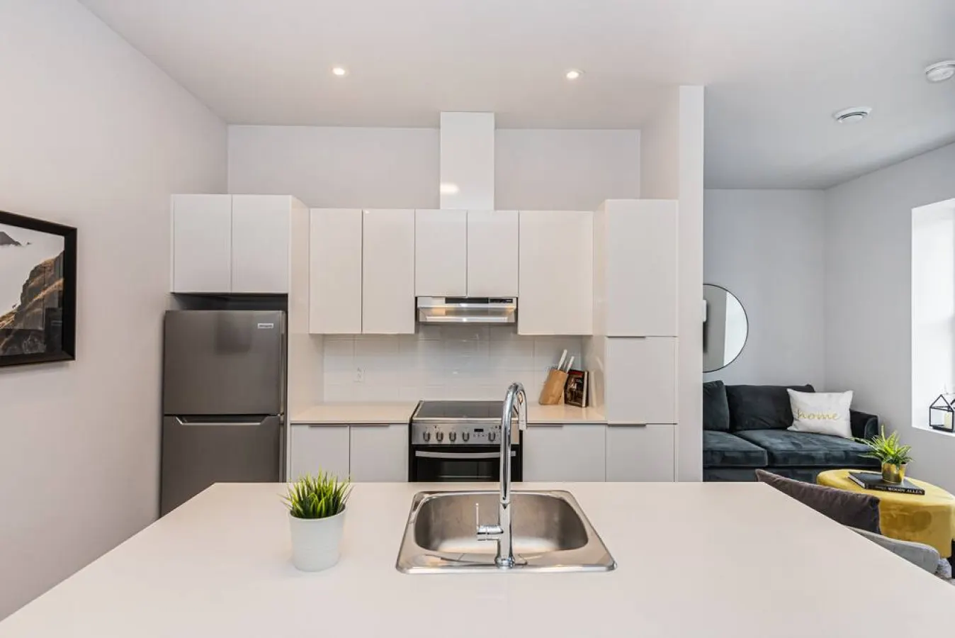 Plateau - Stylish & Fun 1 Bedroom Apartment in Le Plateau - Unit 10 10