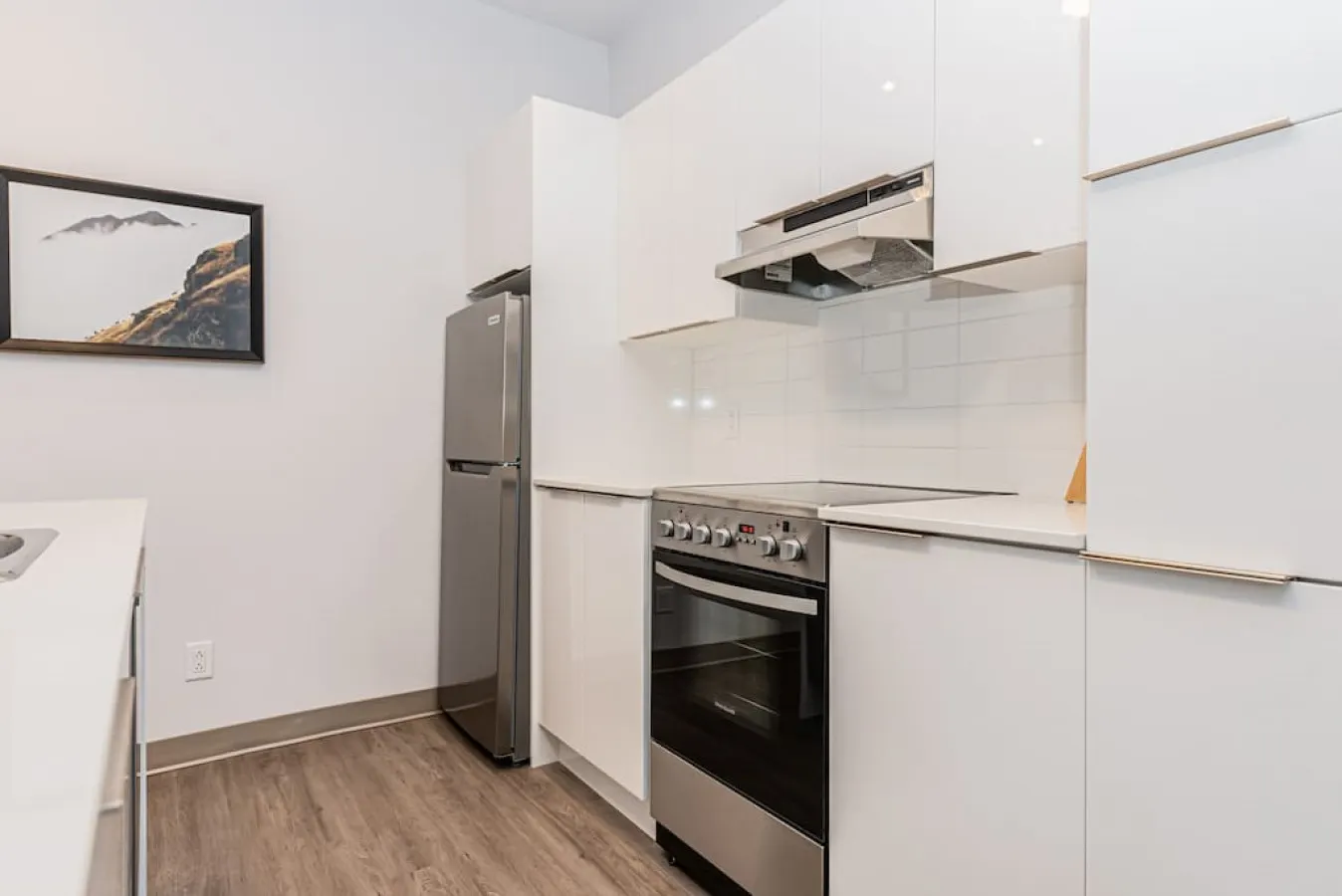 Plateau - Stylish & Fun 1 Bedroom Apartment in Le Plateau - Unit 10 11