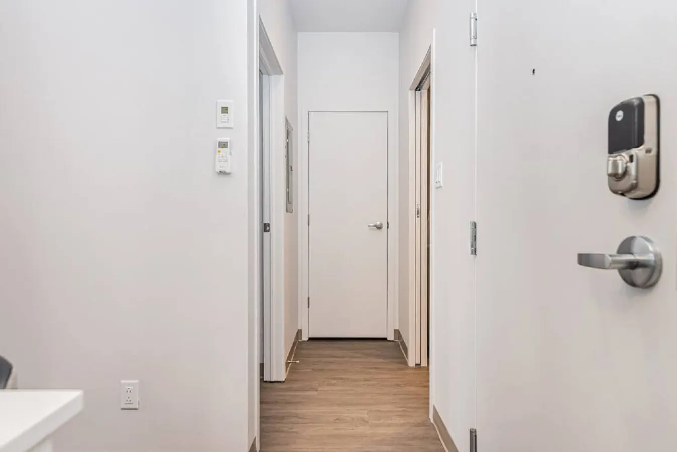 Plateau - Stylish & Fun 1 Bedroom Apartment in Le Plateau - Unit 10 12