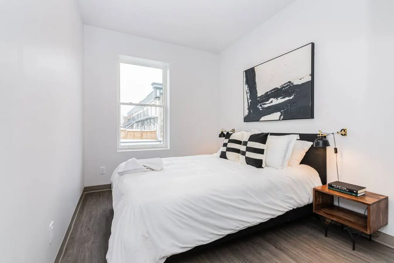 Plateau - Stylish & Fun 1 Bedroom Apartment in Le Plateau - Unit 10 13