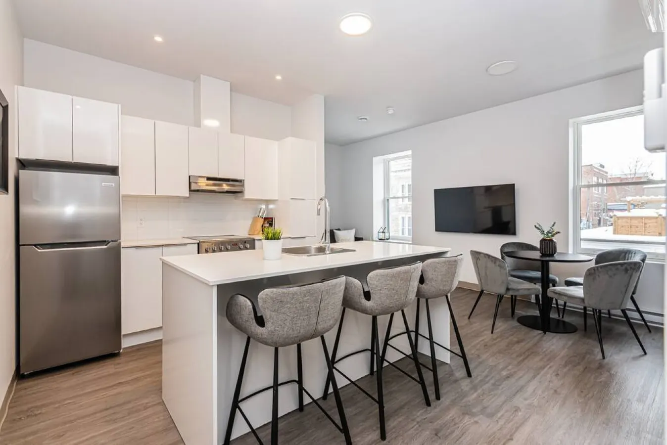 Plateau - Stylish & Fun 1 Bedroom Apartment in Le Plateau - Unit 10 8