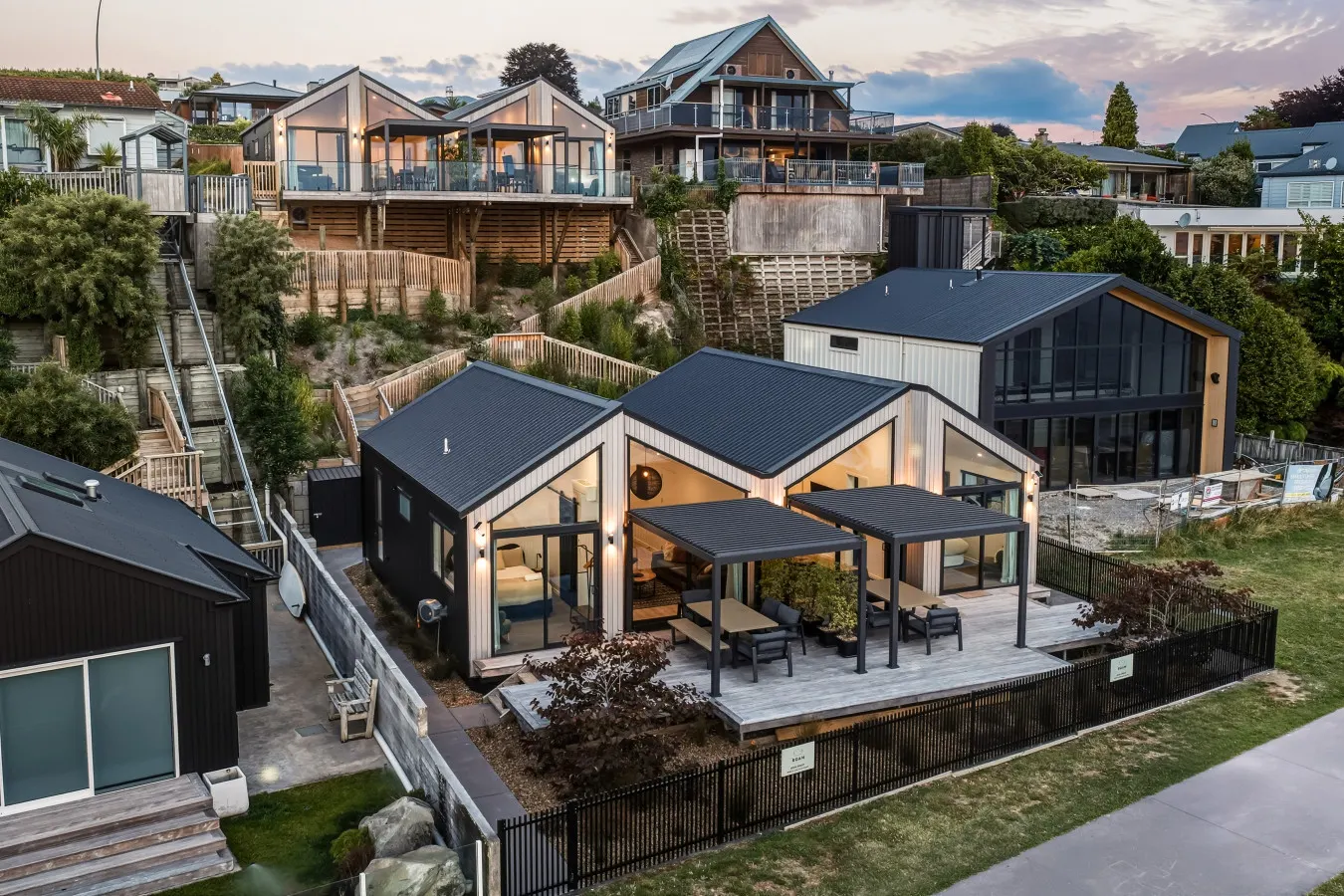 Roam Taupo Lake Front Unit 1 - Spa Pool 1