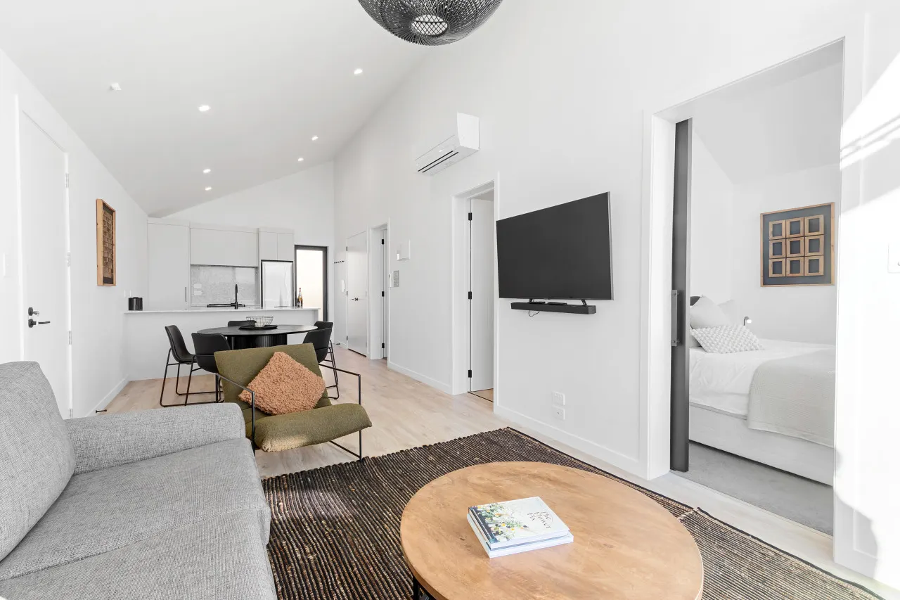 Roam Taupo Lake Front Unit 1 - Spa Pool 19