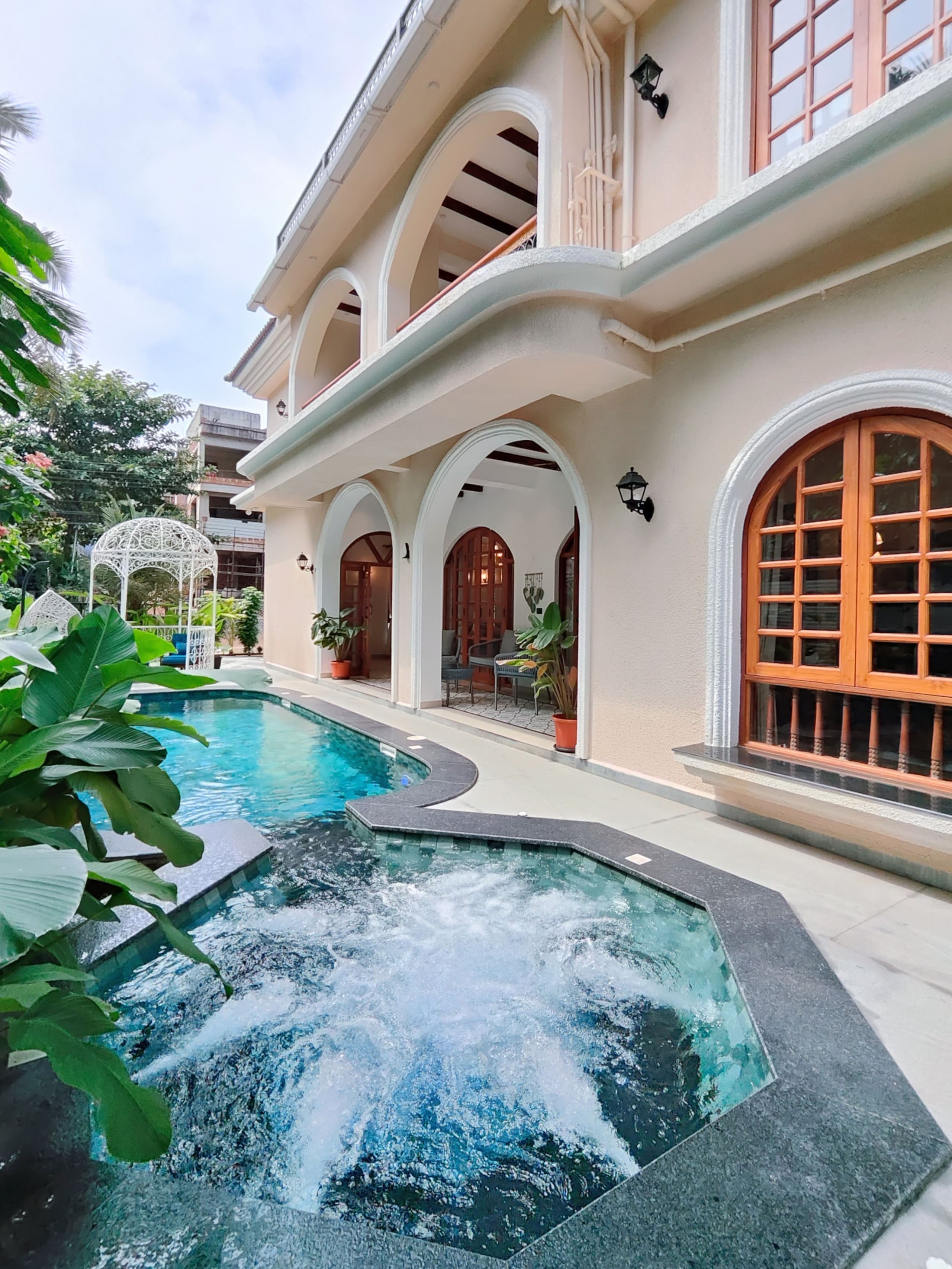 Laz hnh flagship- Stunning outdoors W/ Pvt Pool 1