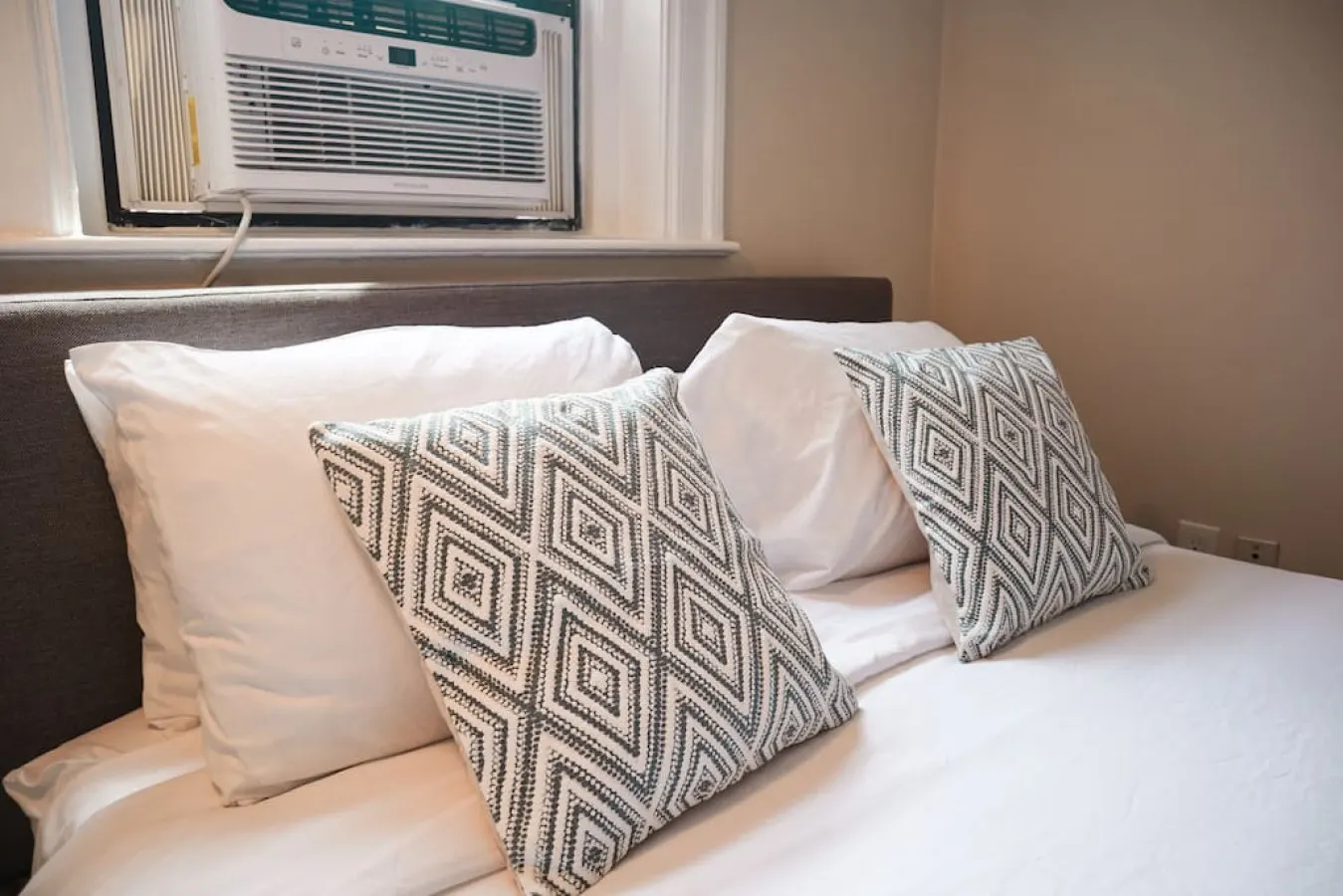 Lovely Fenway 1br New to Airbnb! 13