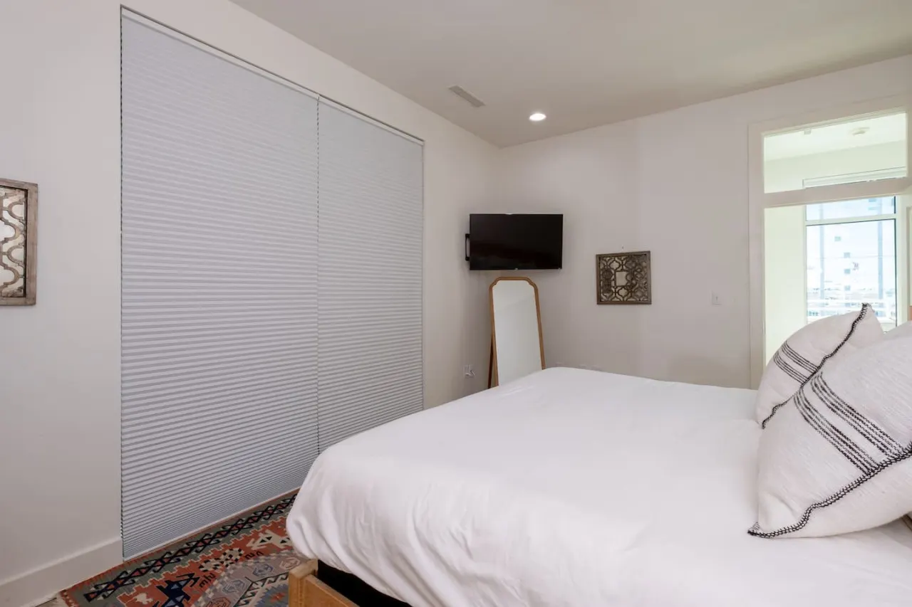 Luxury at River Market 9