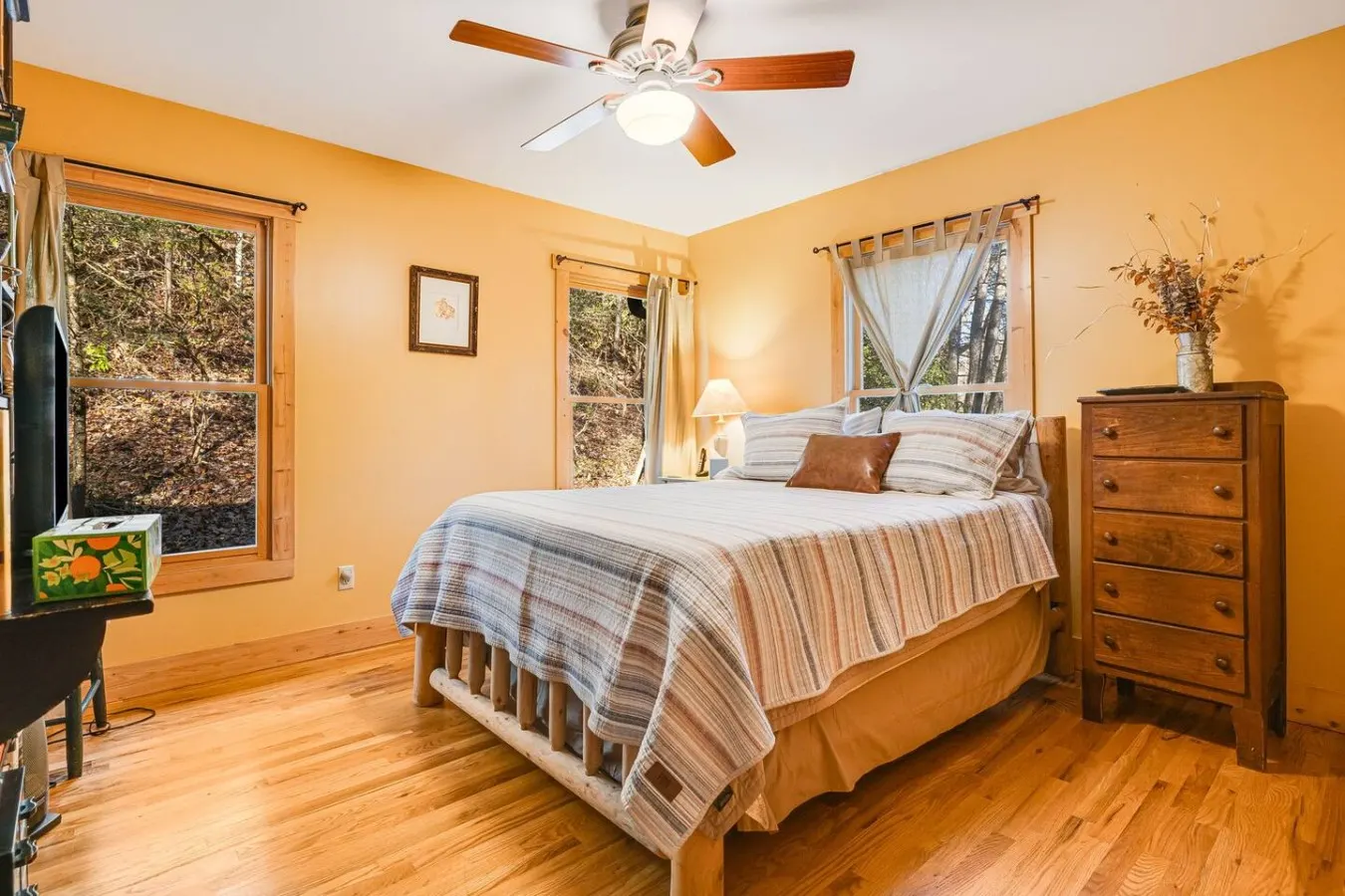 Peaceful Nature Retreat on 66 Acres Pond, Trails 19