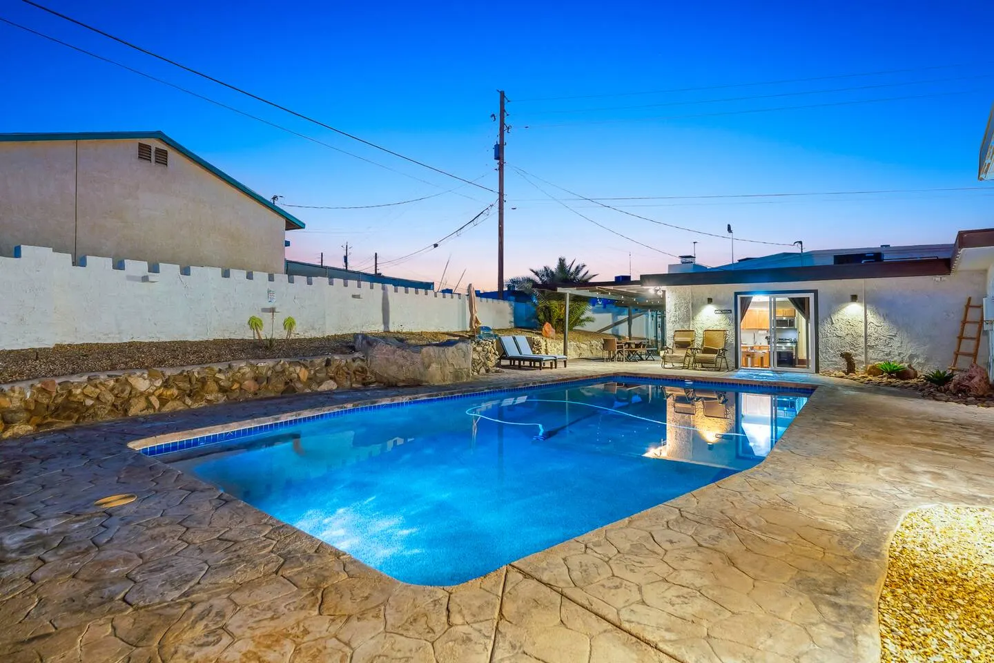 House + Casita Pool Firepit Games Sleep 14 16