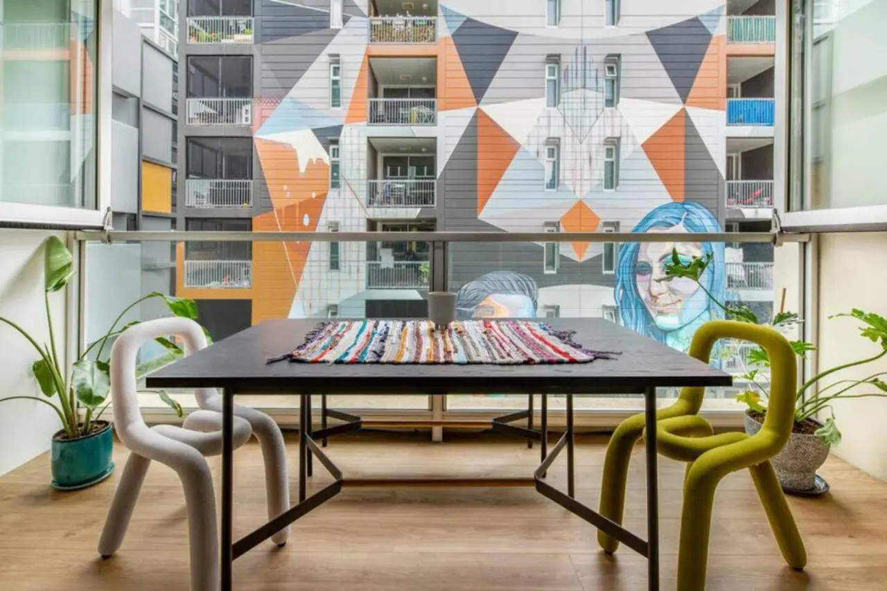 Cityscape on Morphett - Central CBD Stay with Pool 10