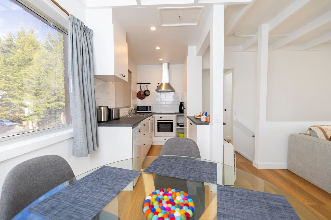 Renovated two-level Sandy Bay apartment 6
