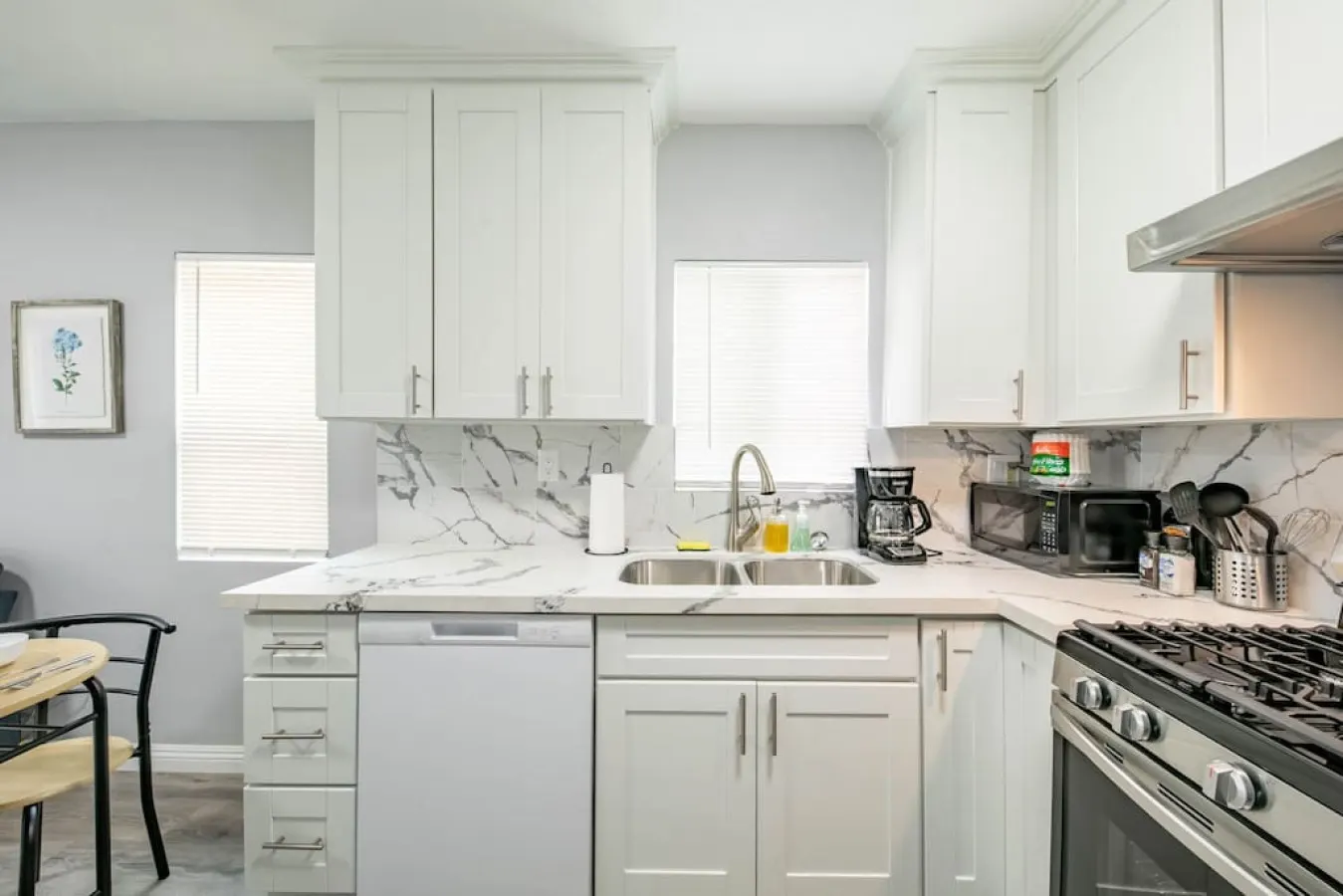 Cute, Quiet Cottage with Laundry,Work Space 10