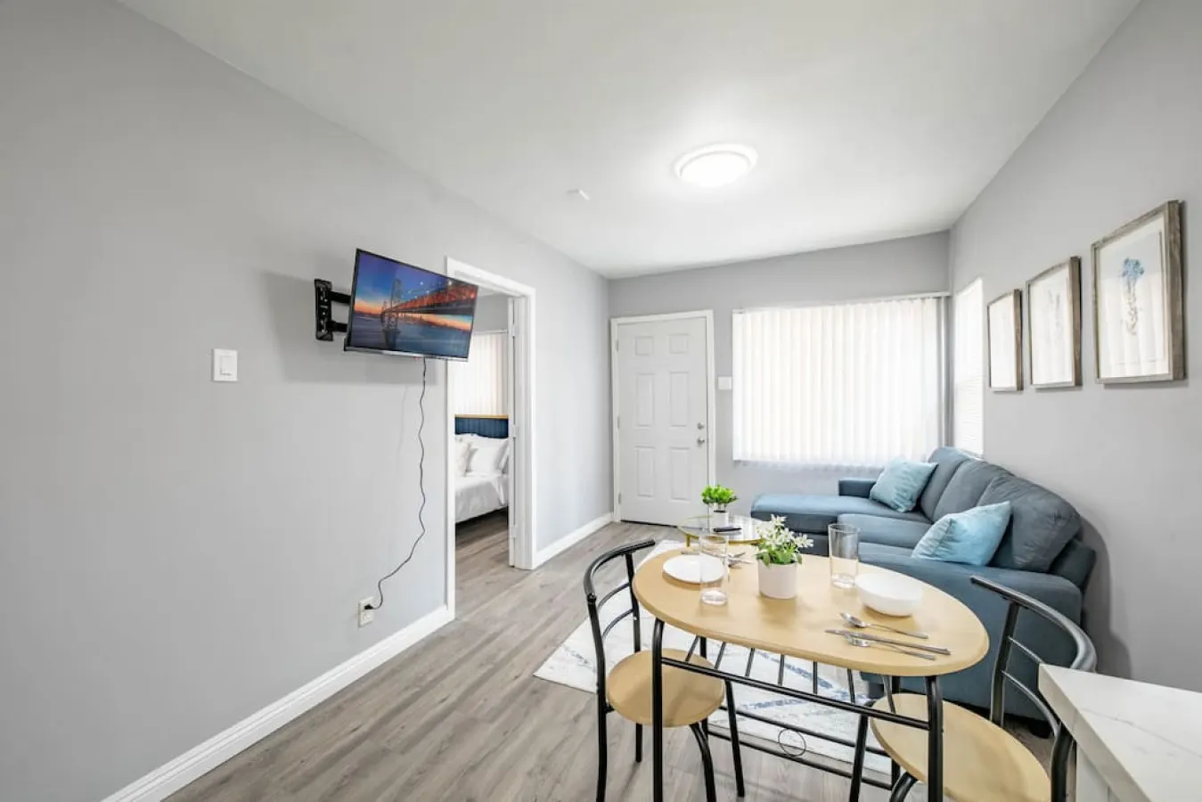 Cute, Quiet Cottage with Laundry,Work Space 12