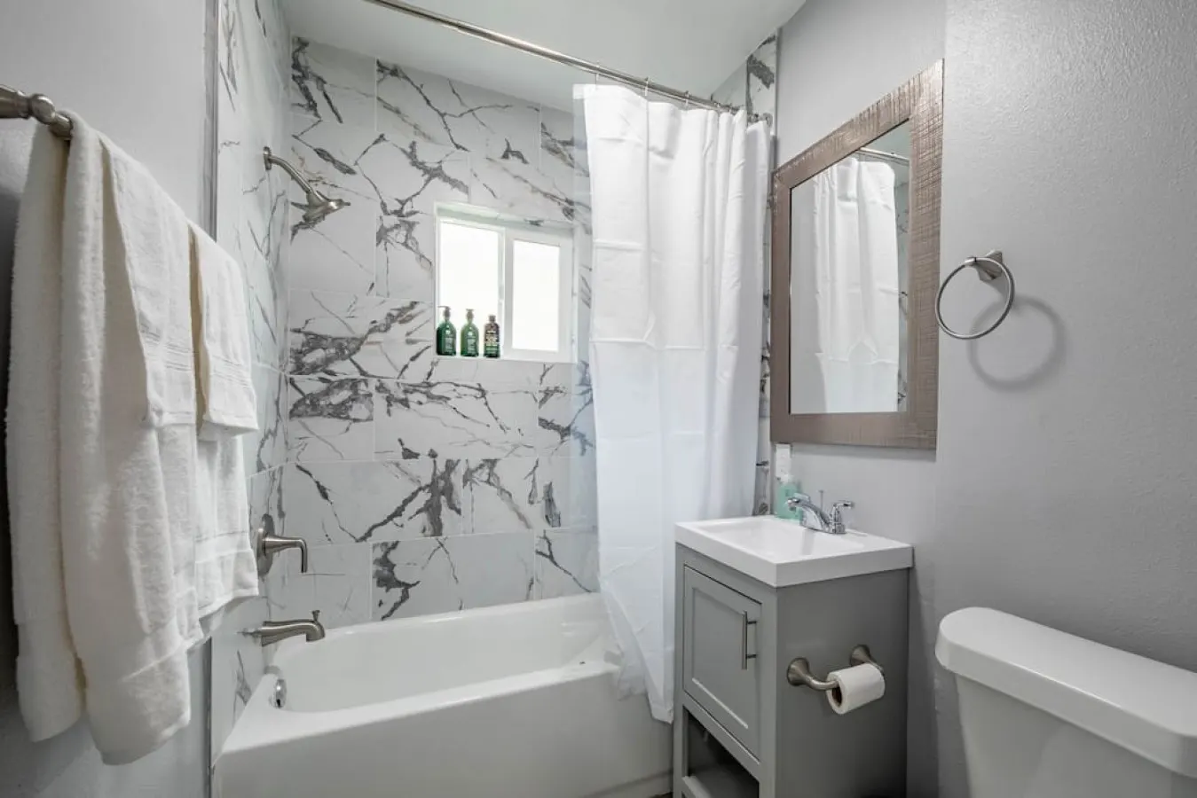 Cute, Quiet Cottage with Laundry,Work Space 7