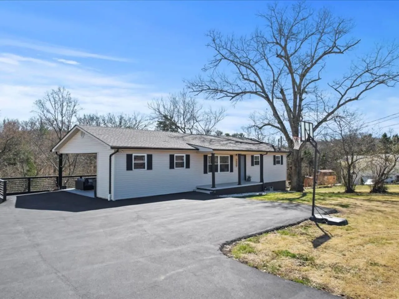 Knox Retreat ~ Cozy Home w/ Outdoor Entertainment