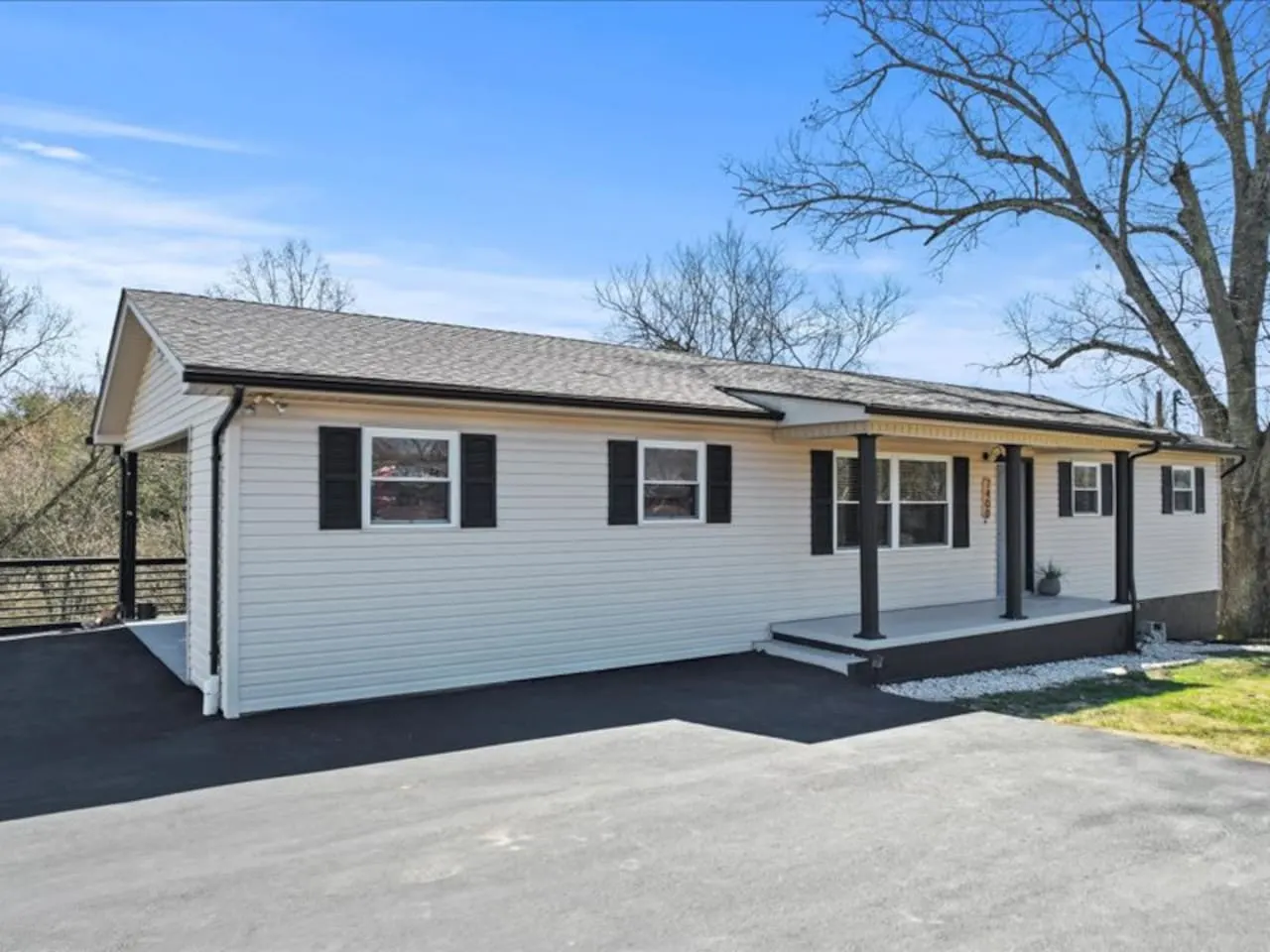 Knox Retreat ~ Cozy Home w/ Outdoor Entertainment 10