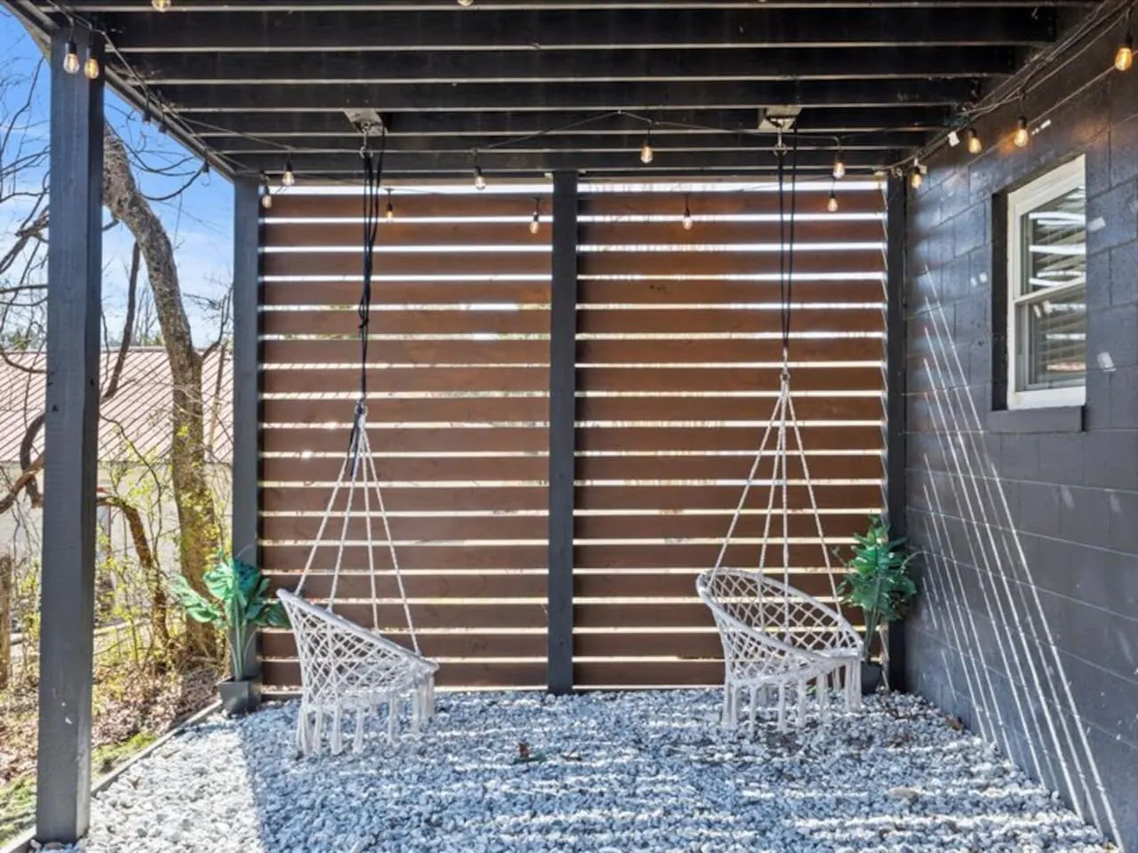 Knox Retreat ~ Cozy Home w/ Outdoor Entertainment — photo 5