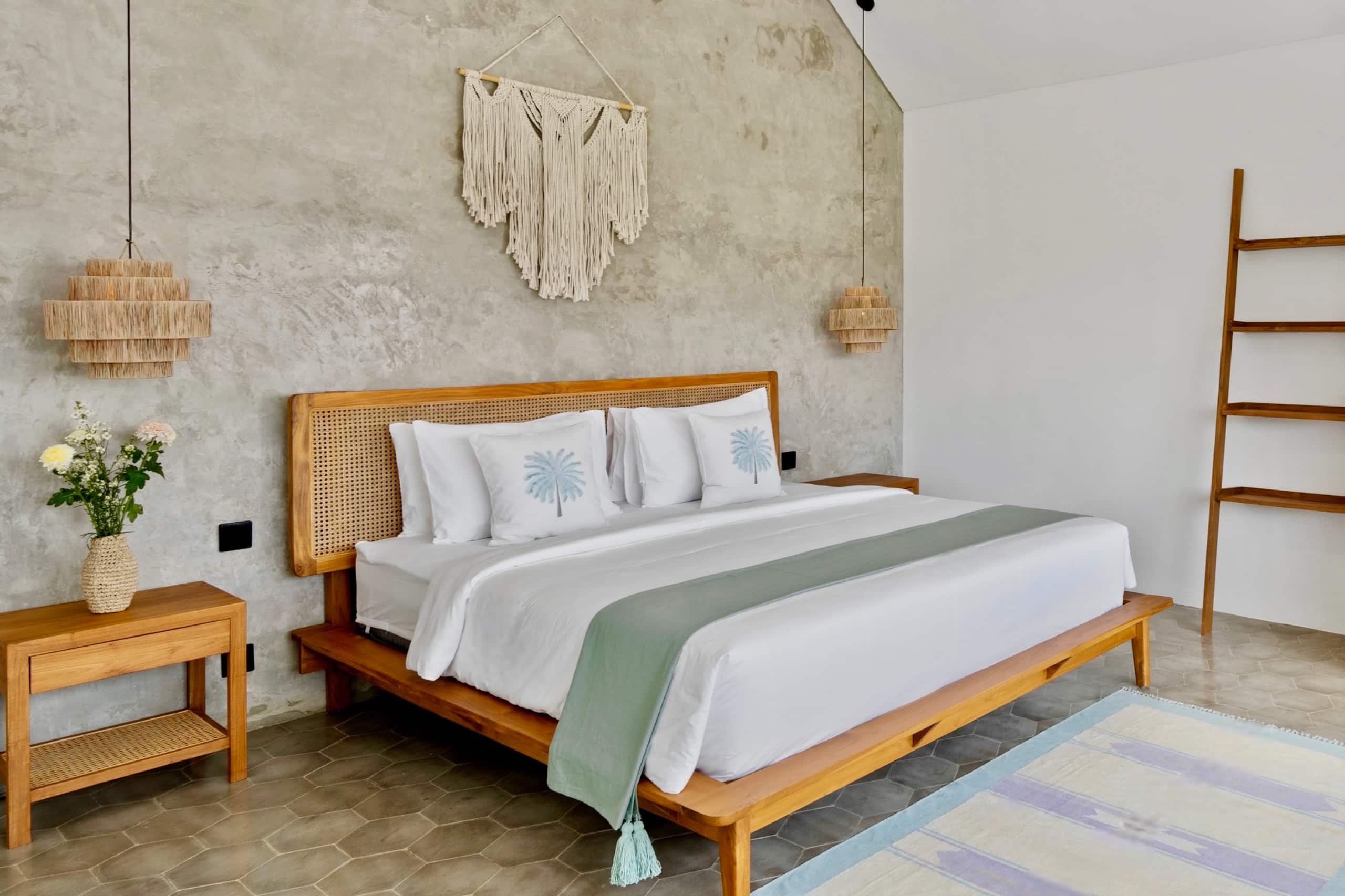 Dreamy Couple's Escape – Villa with Enclosed Pool — photo 4