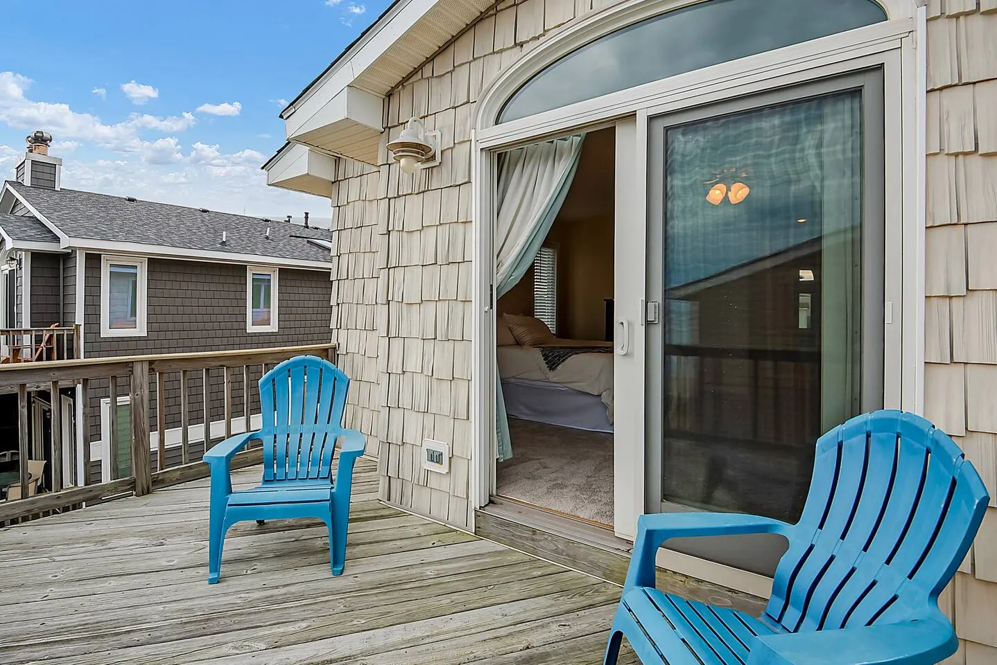 Chic’s Beach Home | Sleeps 12 + 30 Day Stay — photo 2