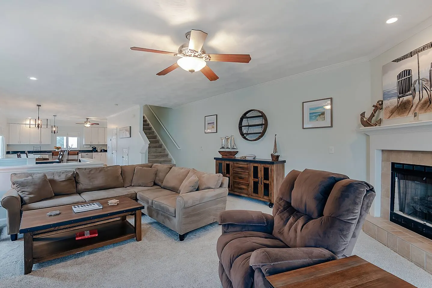 Chic’s Beach Home Sleeps 12 + 30 Day Stay 13