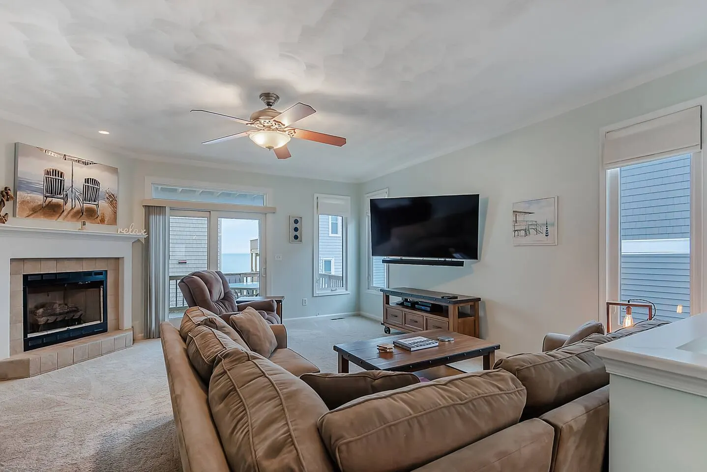 Chic’s Beach Home Sleeps 12 + 30 Day Stay 14
