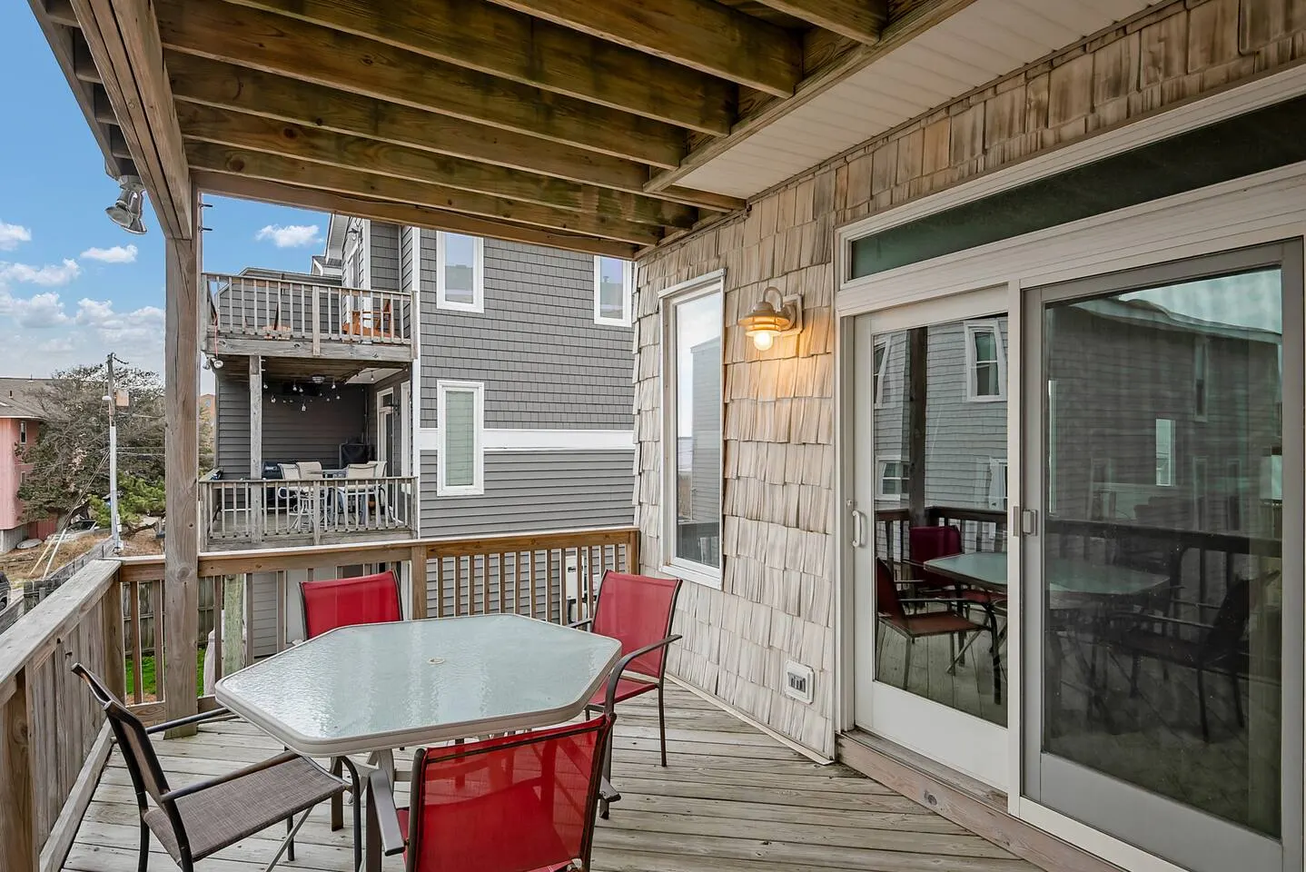 Chic’s Beach Home Sleeps 12 + 30 Day Stay 15