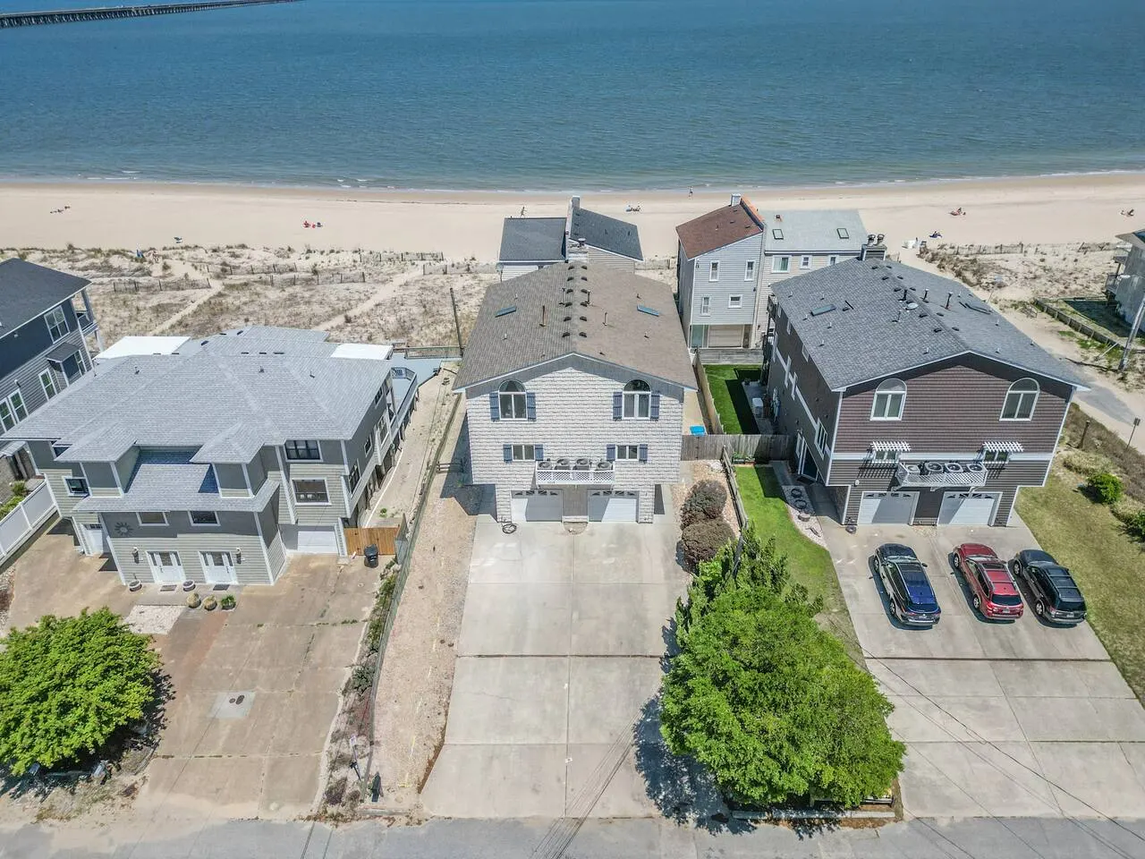 Chic’s Beach Home Sleeps 12 + 30 Day Stay 8