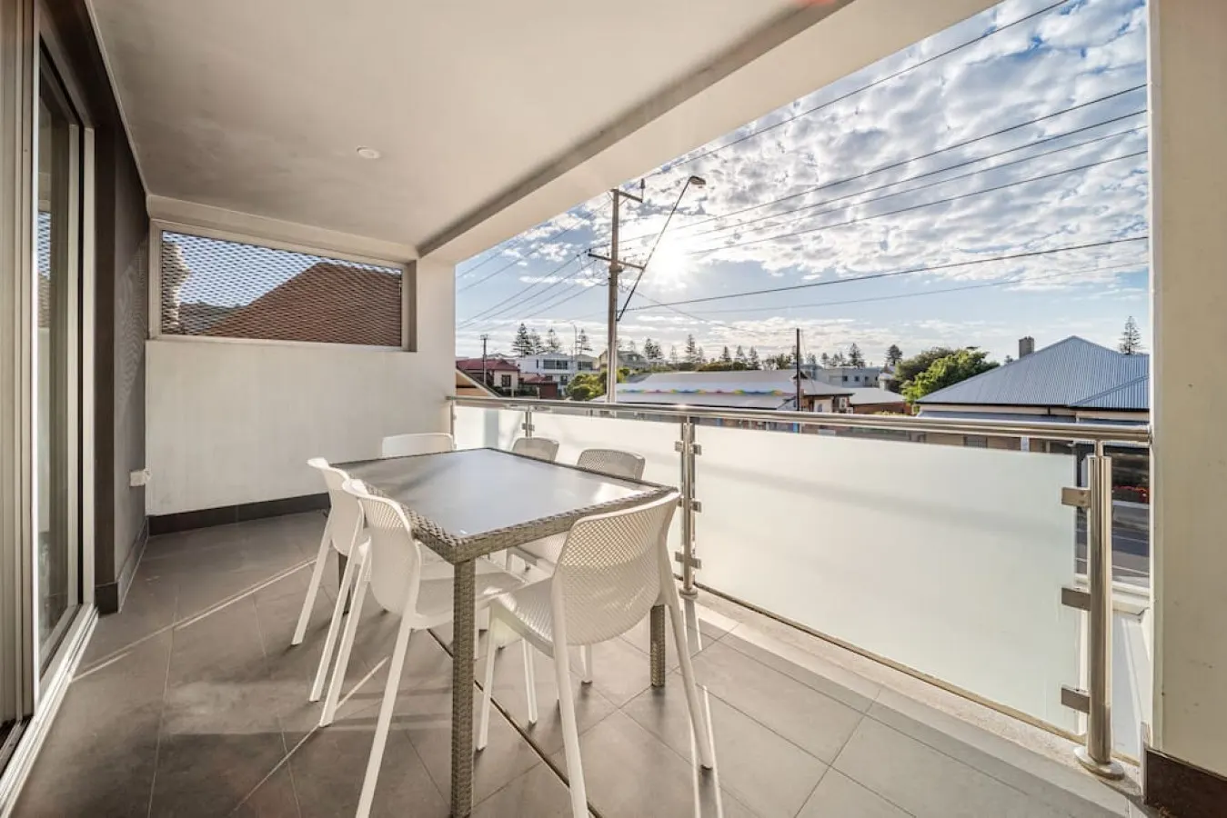 Level Up Henley—Modern Comfort near Beach & Dining 7