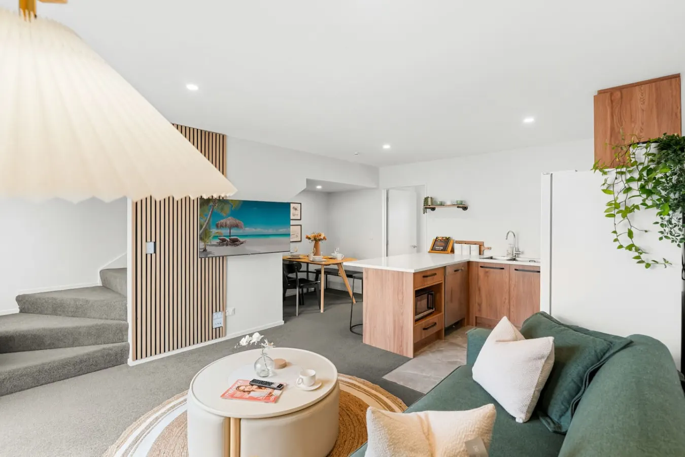 Modern 3 Ensuite CBD with Carpark -walk to Stadium 15