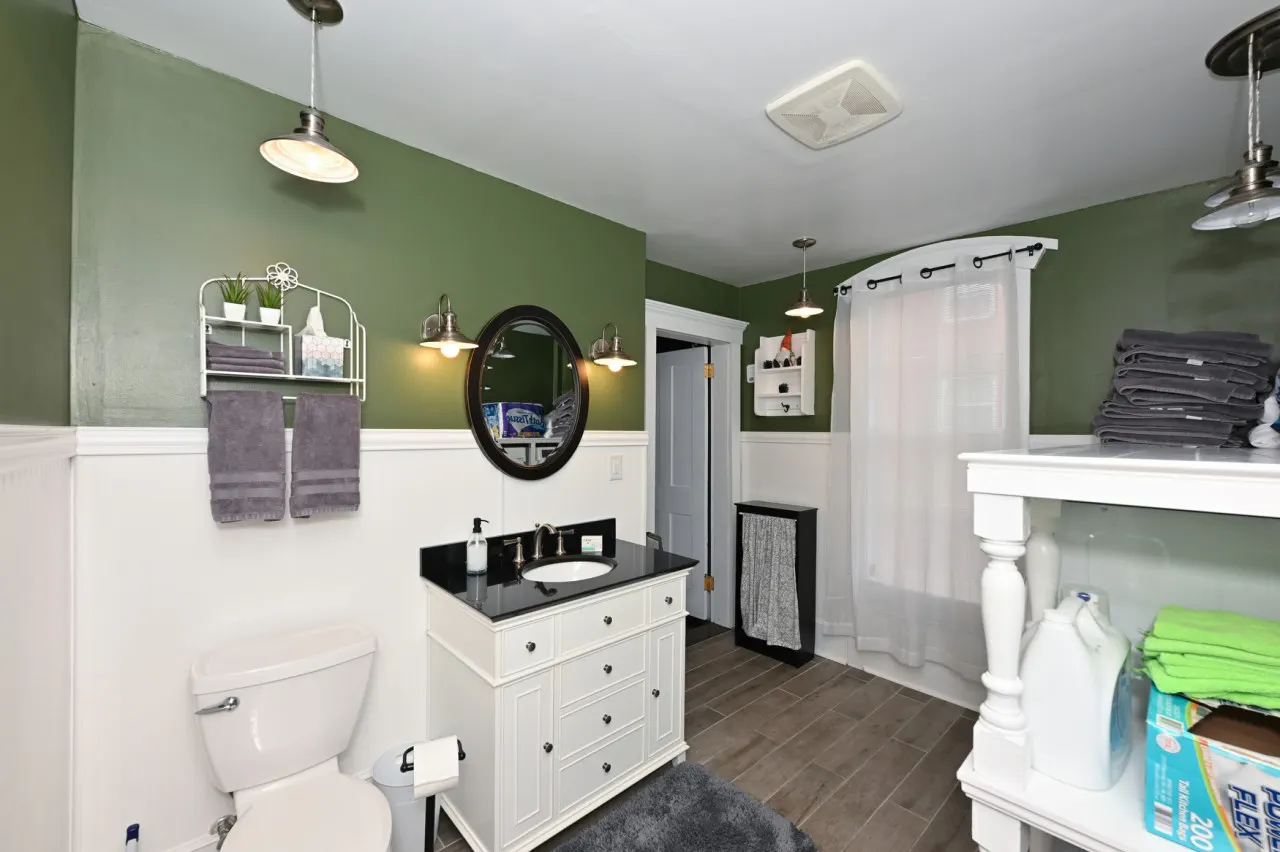 Luxurious Historic Victorian on Millionaire's Row 11