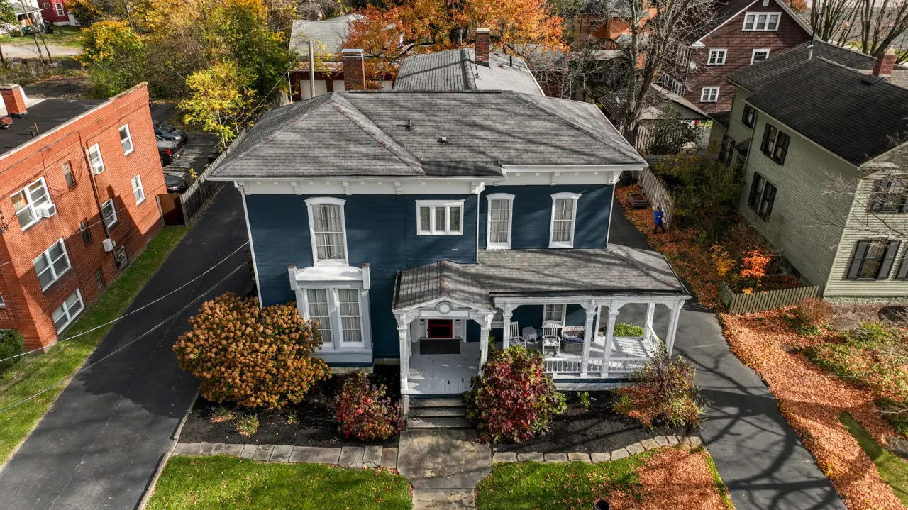 Luxurious Historic Victorian on Millionaire's Row — photo 3