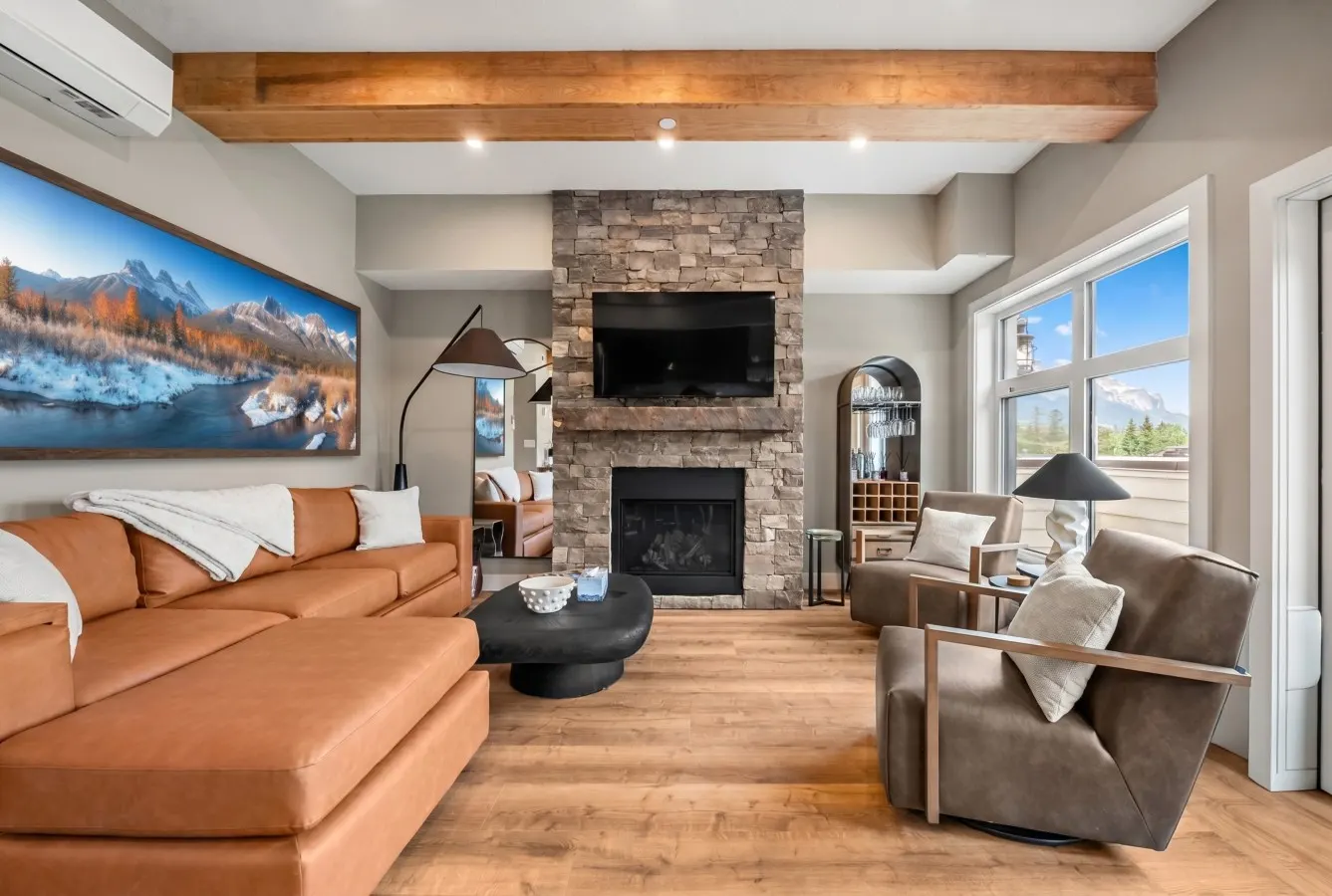 Main Street Condo with Rooftop Patio Access 2