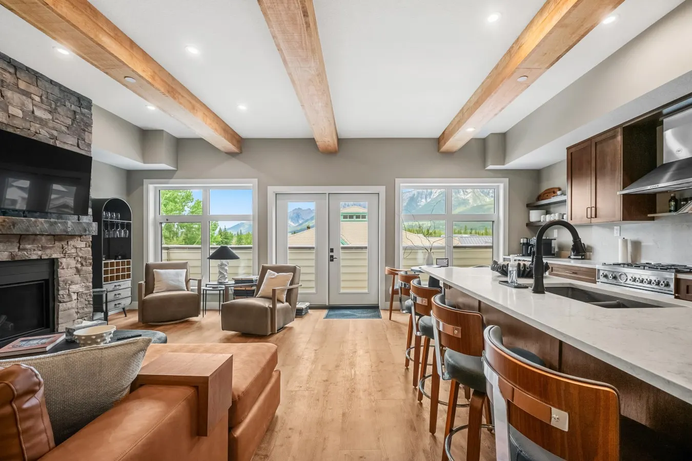 Main Street Condo with Rooftop Patio Access 8