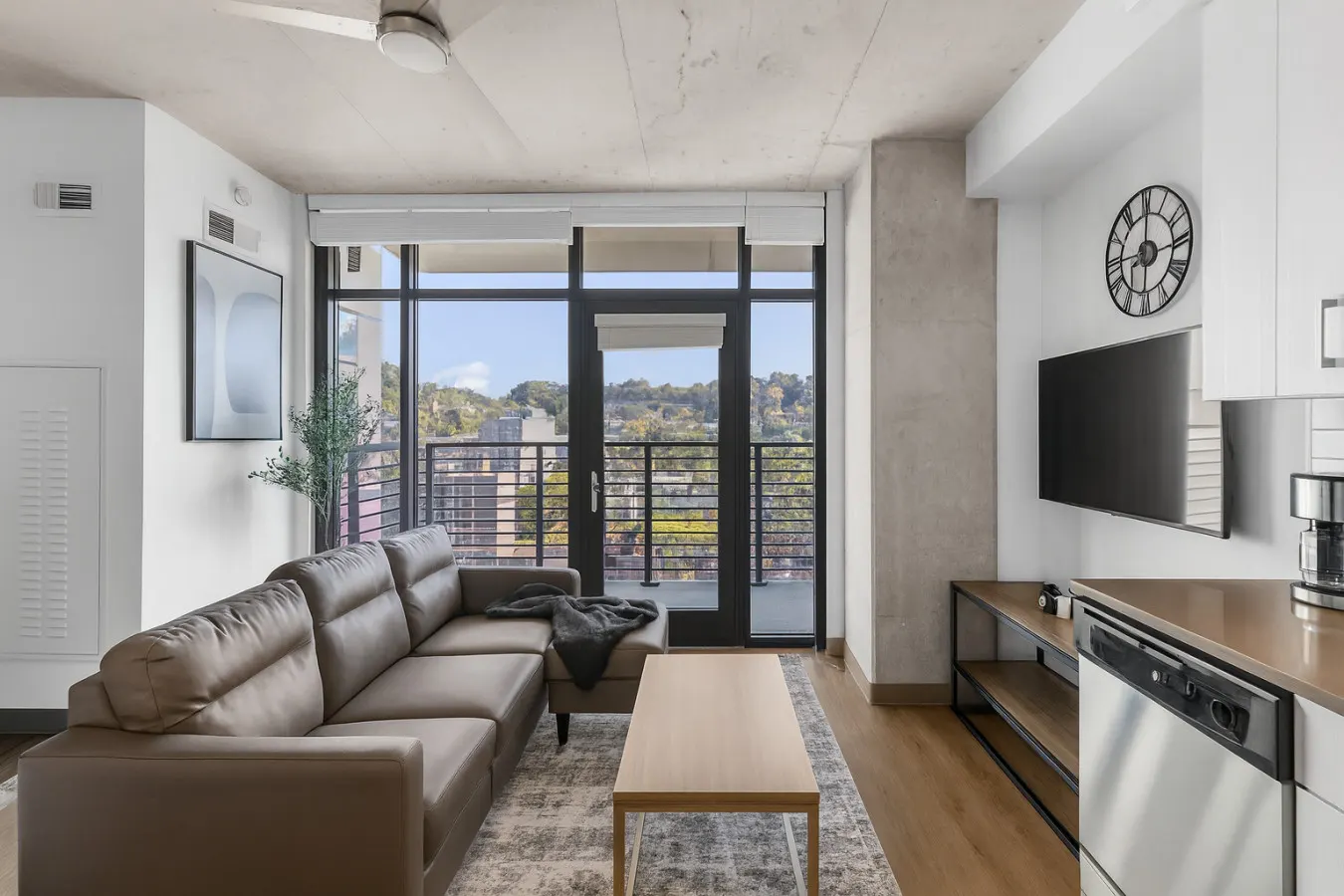 The Magic City Traveler’s Nest 5