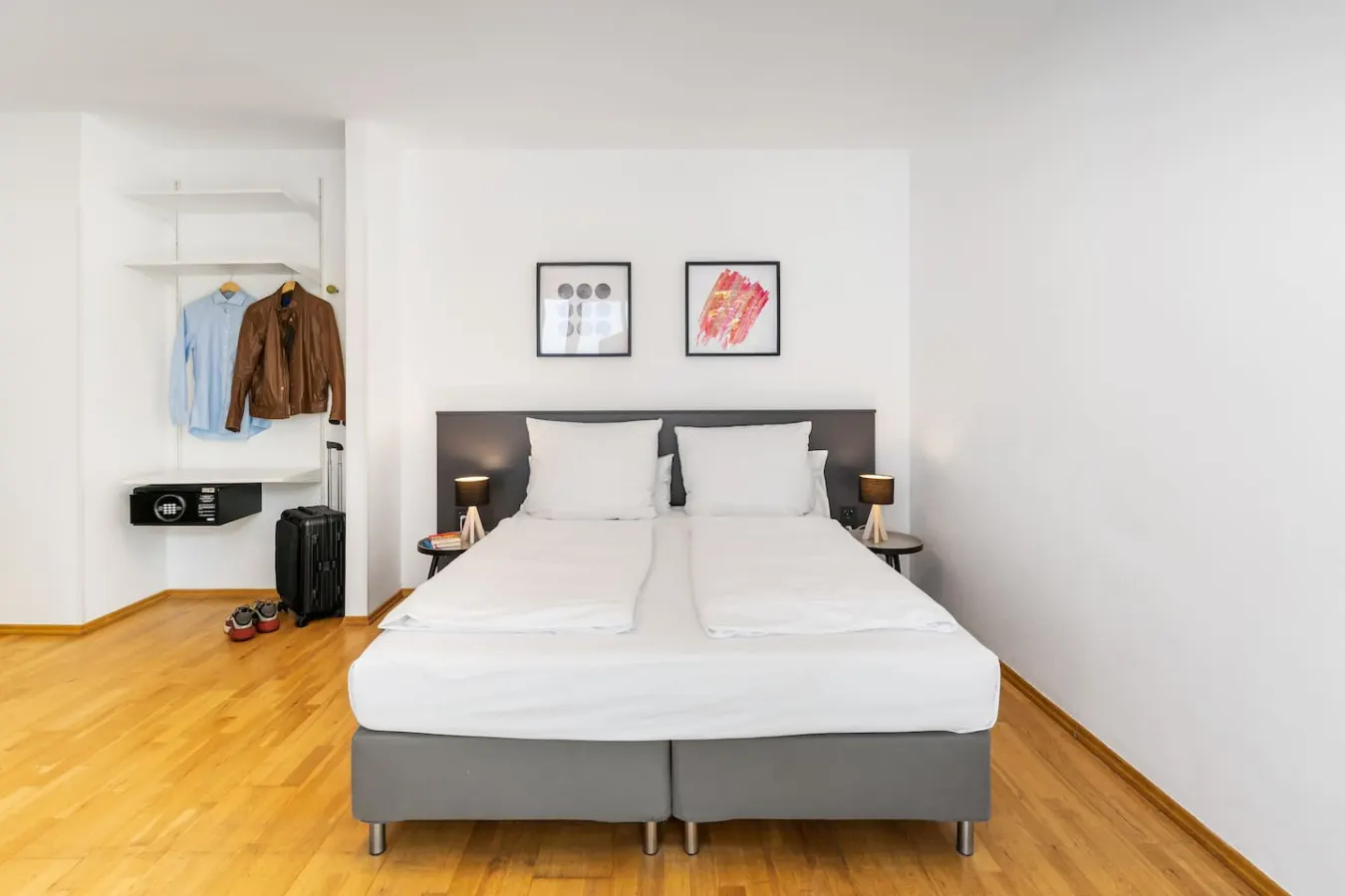 Bright Apartment with Balcony in Prenzlauer Berg — photo 2