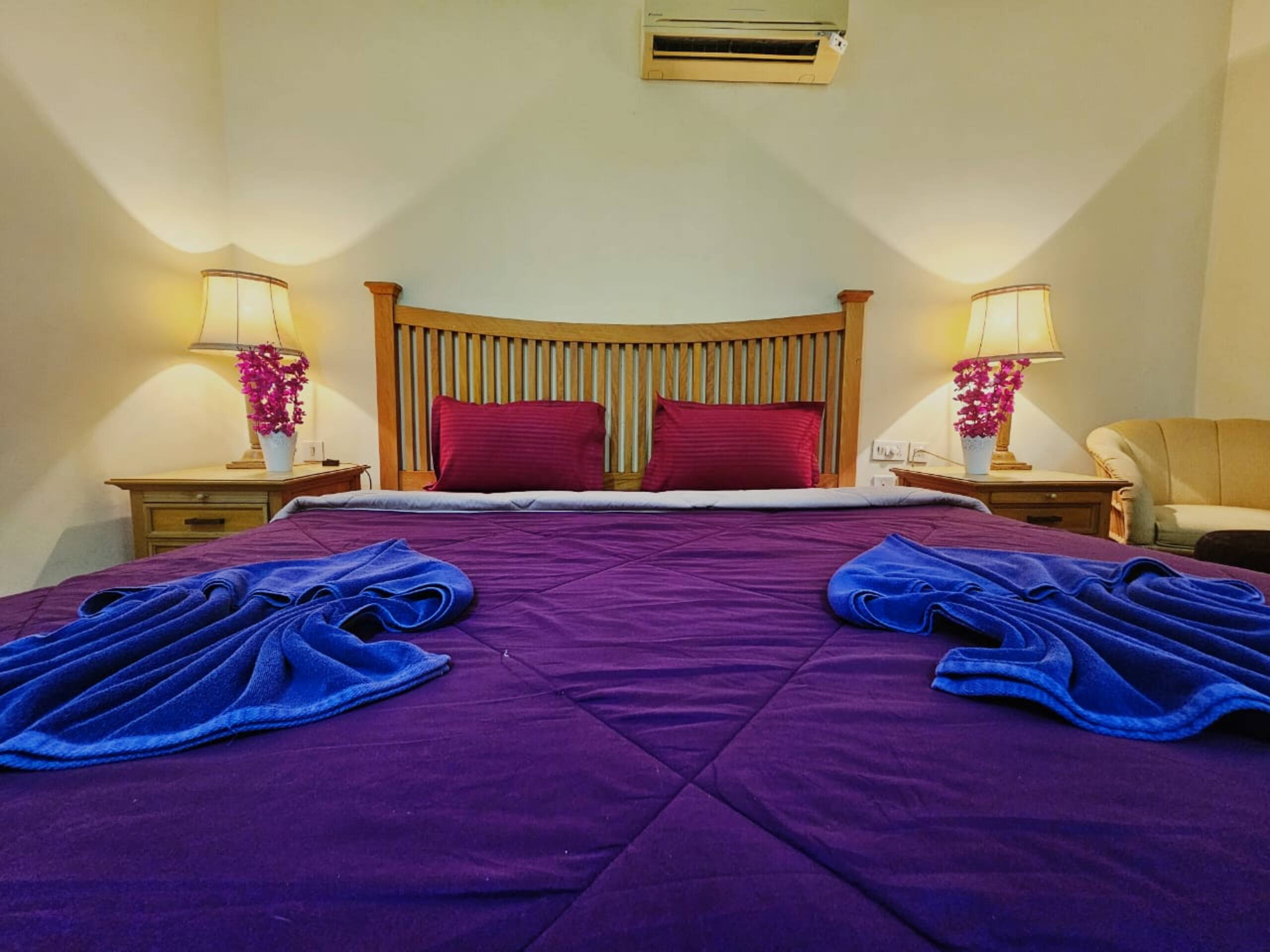 Golden Sands: Peaceful Lovers Beach Escape 3