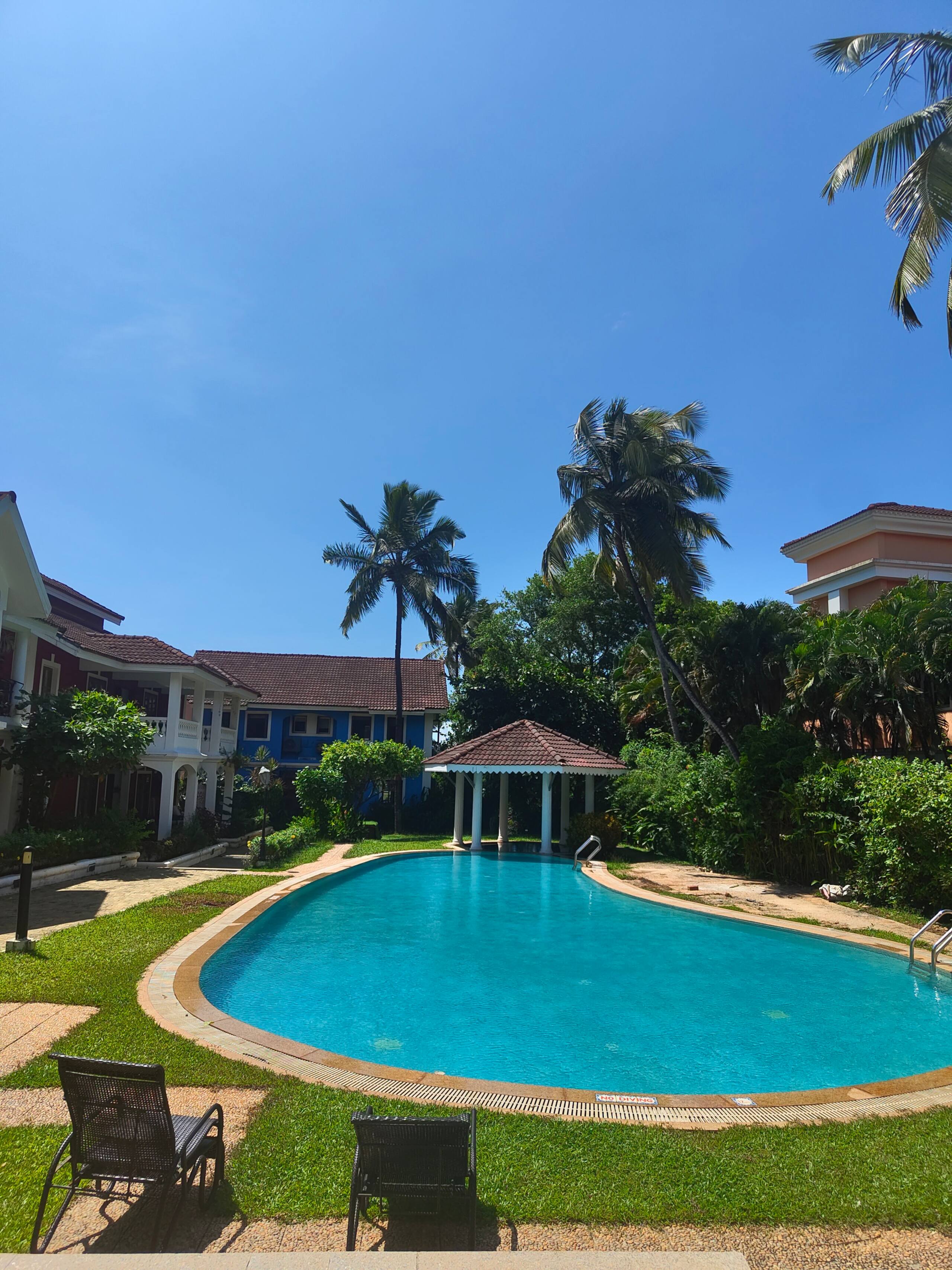Golden Sands: Peaceful Lovers Beach Escape 37