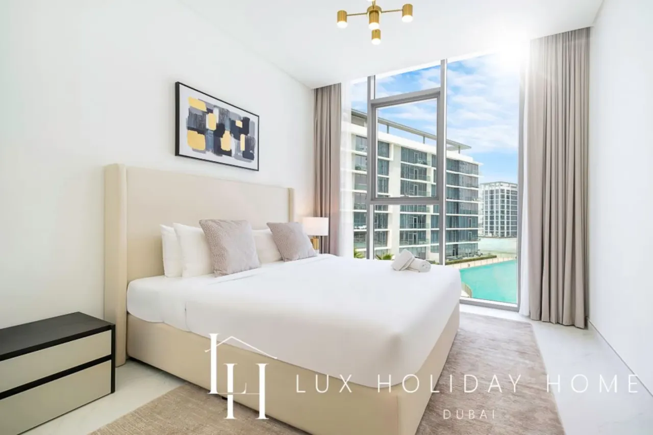 LUX The Burj Khalifa Lagoon View Suite 2 9