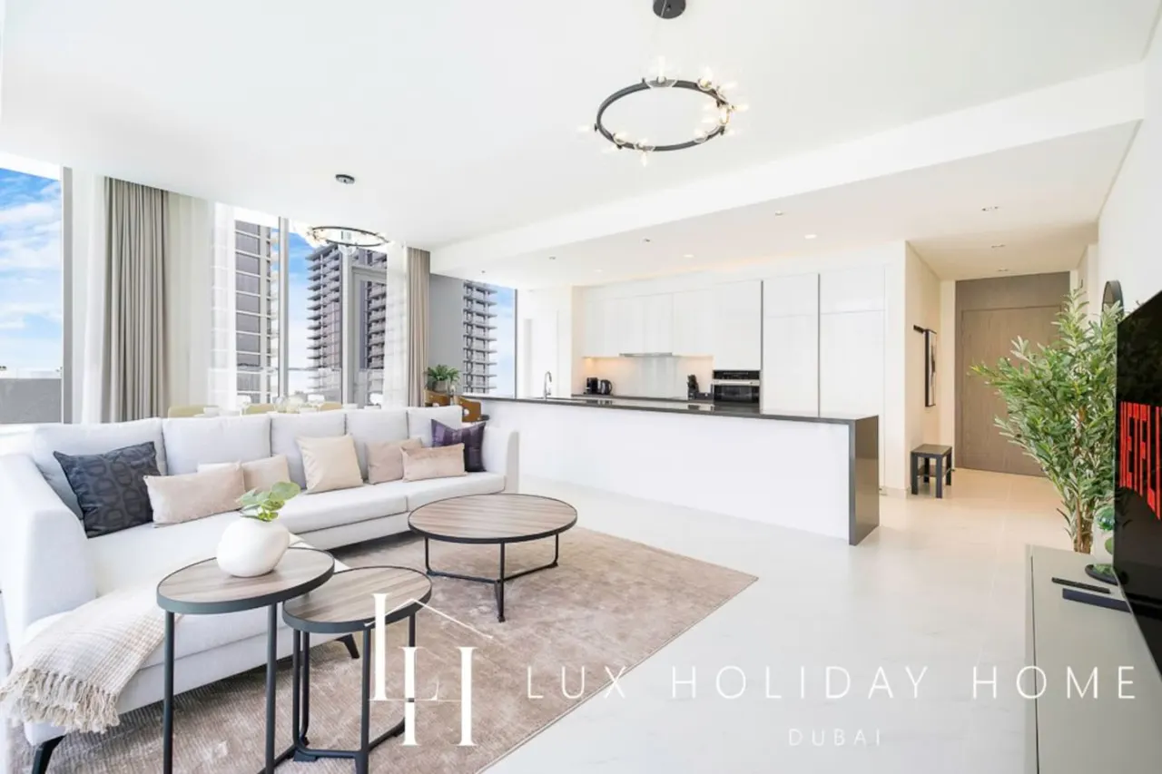 LUX The Burj Khalifa Lagoon View Suite 2 11