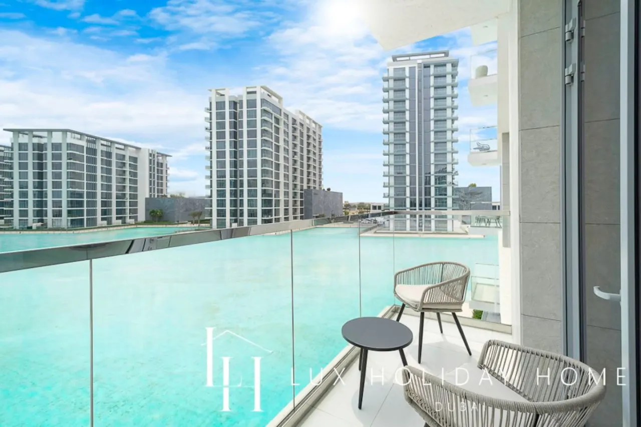 LUX The Burj Khalifa Lagoon View Suite 2 13