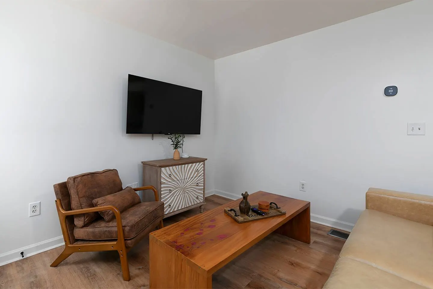 Spacious 3BR Getaway-3 King Beds 7
