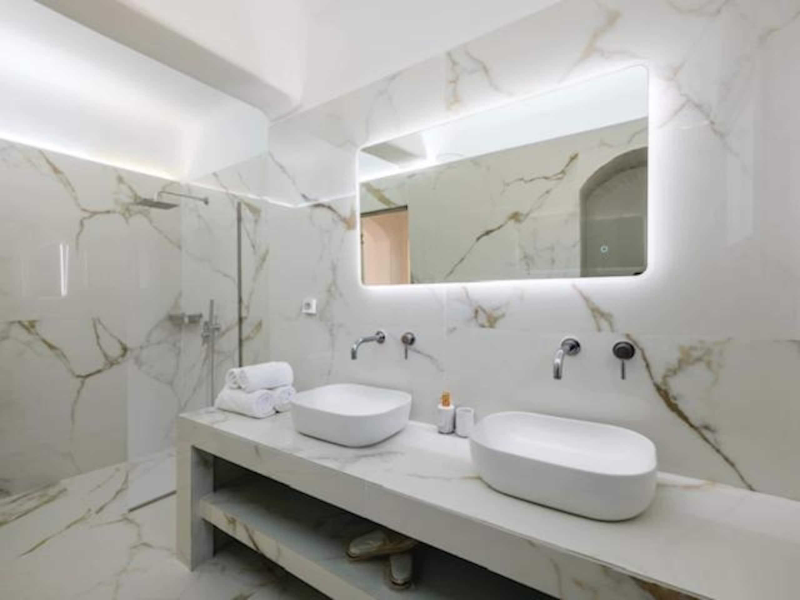Archon Villa: 4BR Seaside, Olympic Pool 18
