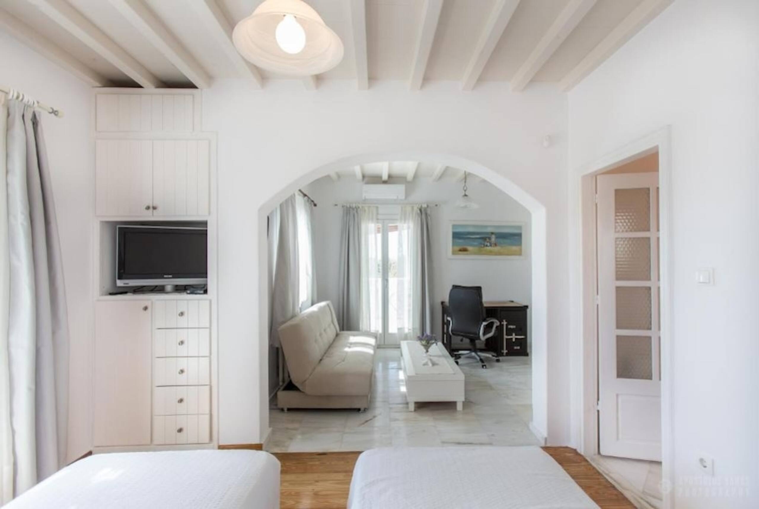 Archon Villa: 4BR Seaside, Olympic Pool 9