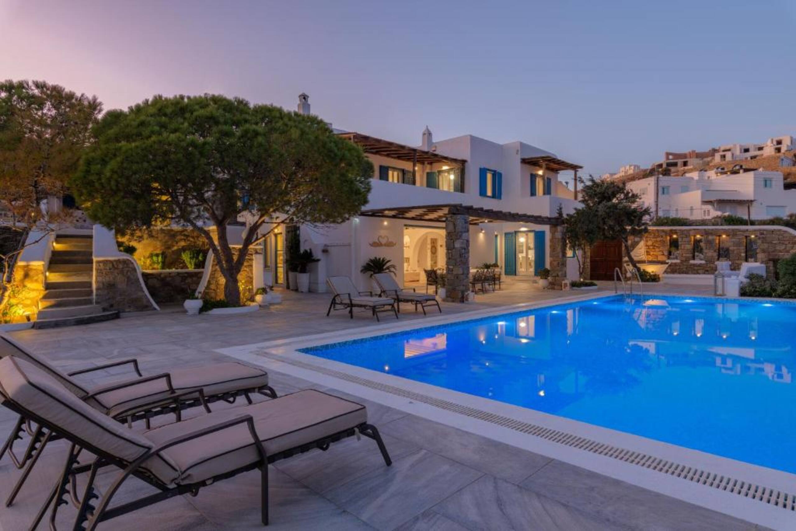 Archon Villa: 4BR Seaside, Olympic Pool 7