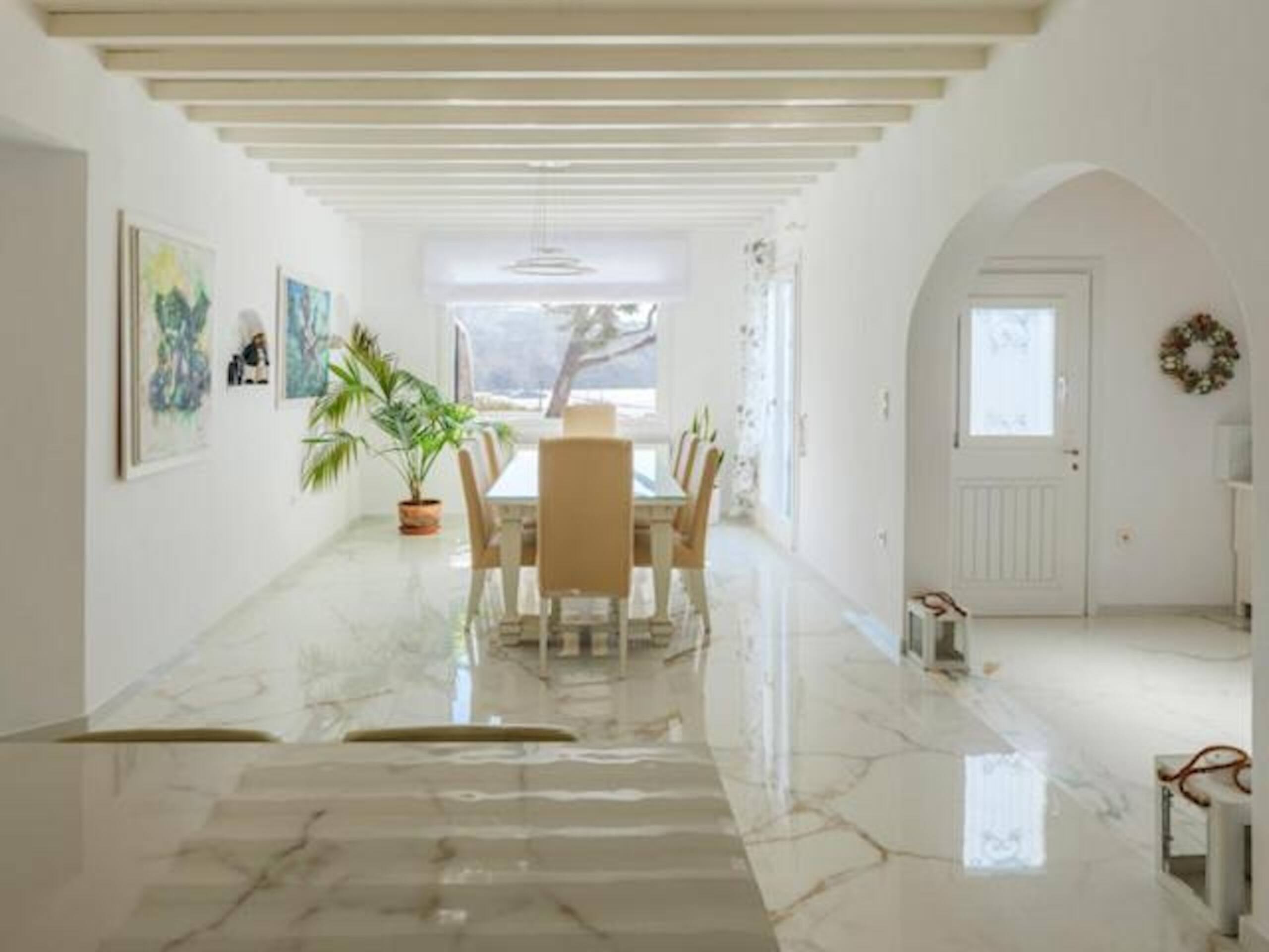 Archon Villa: 4BR Seaside, Olympic Pool 14
