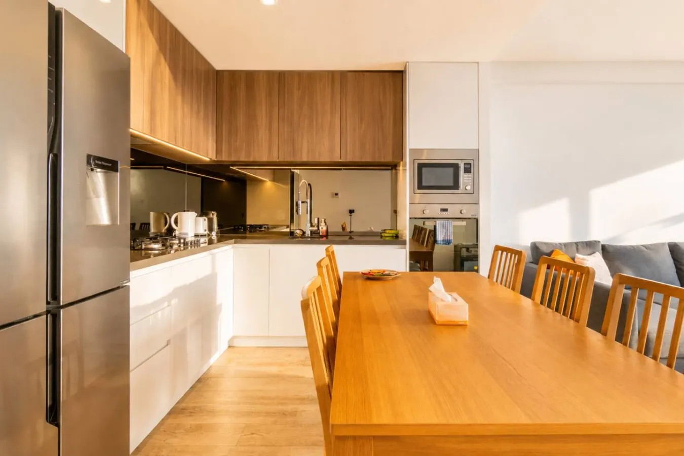 North-Facing 3BR with City Views & Parking 10