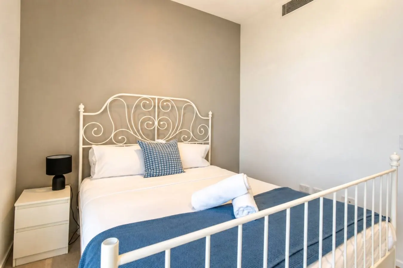 North-Facing 3BR with City Views & Parking 7